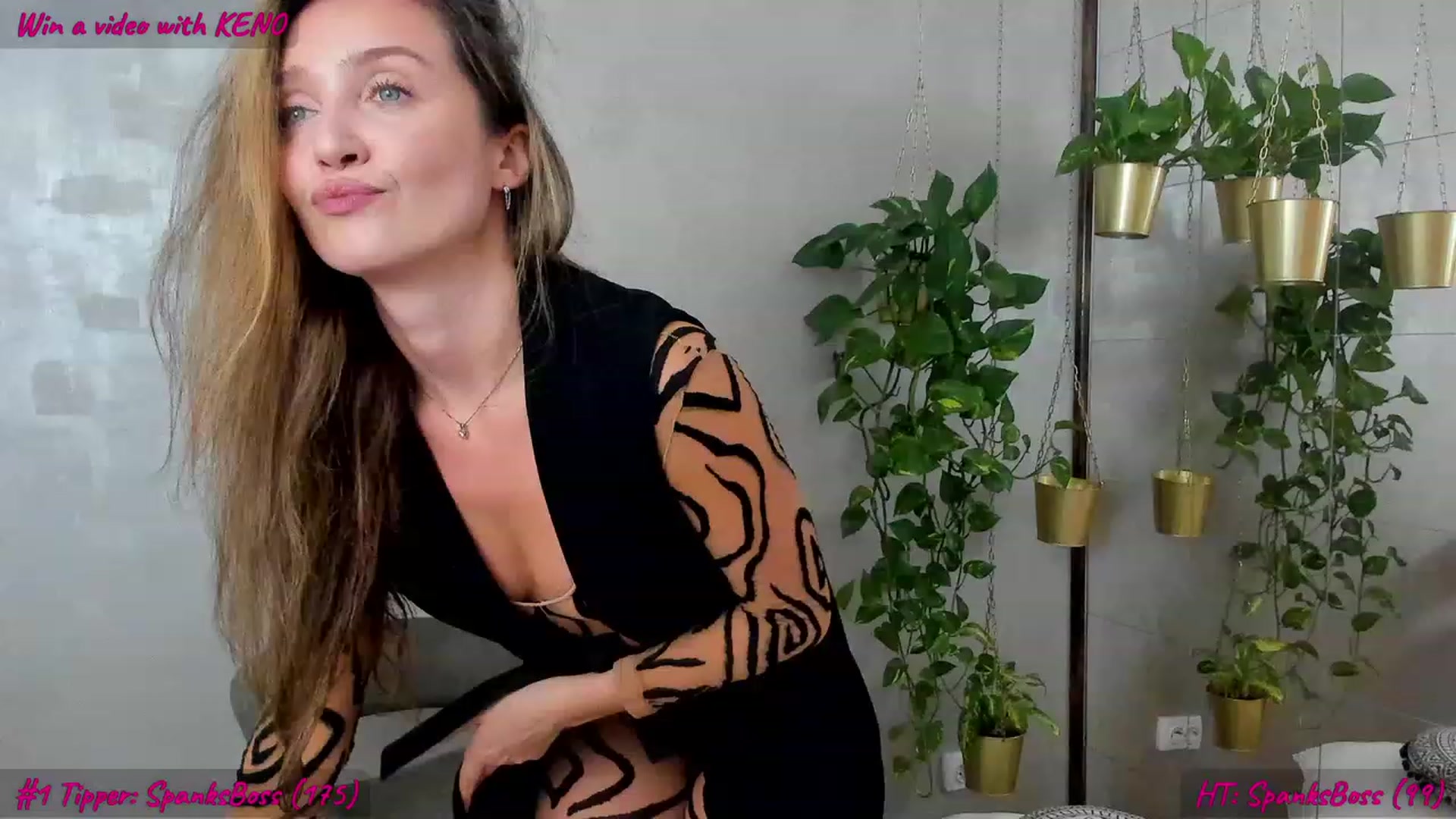 Gallery image thumbnail from FoxyLarysa's myfreecams stream on, 11/09/2023, 21:13 image 15 of 20