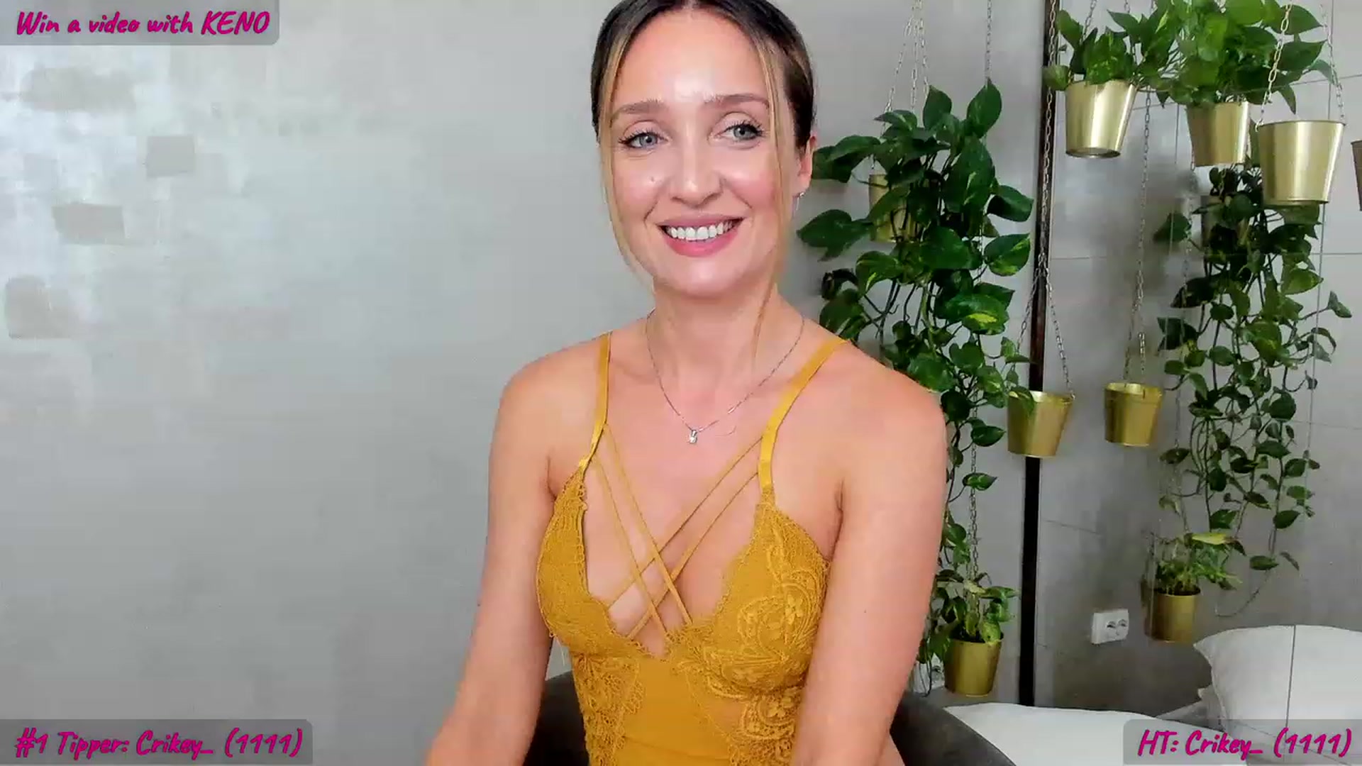 Gallery image thumbnail from FoxyLarysa's myfreecams stream on, 11/10/2023, 22:17 image 9 of 20