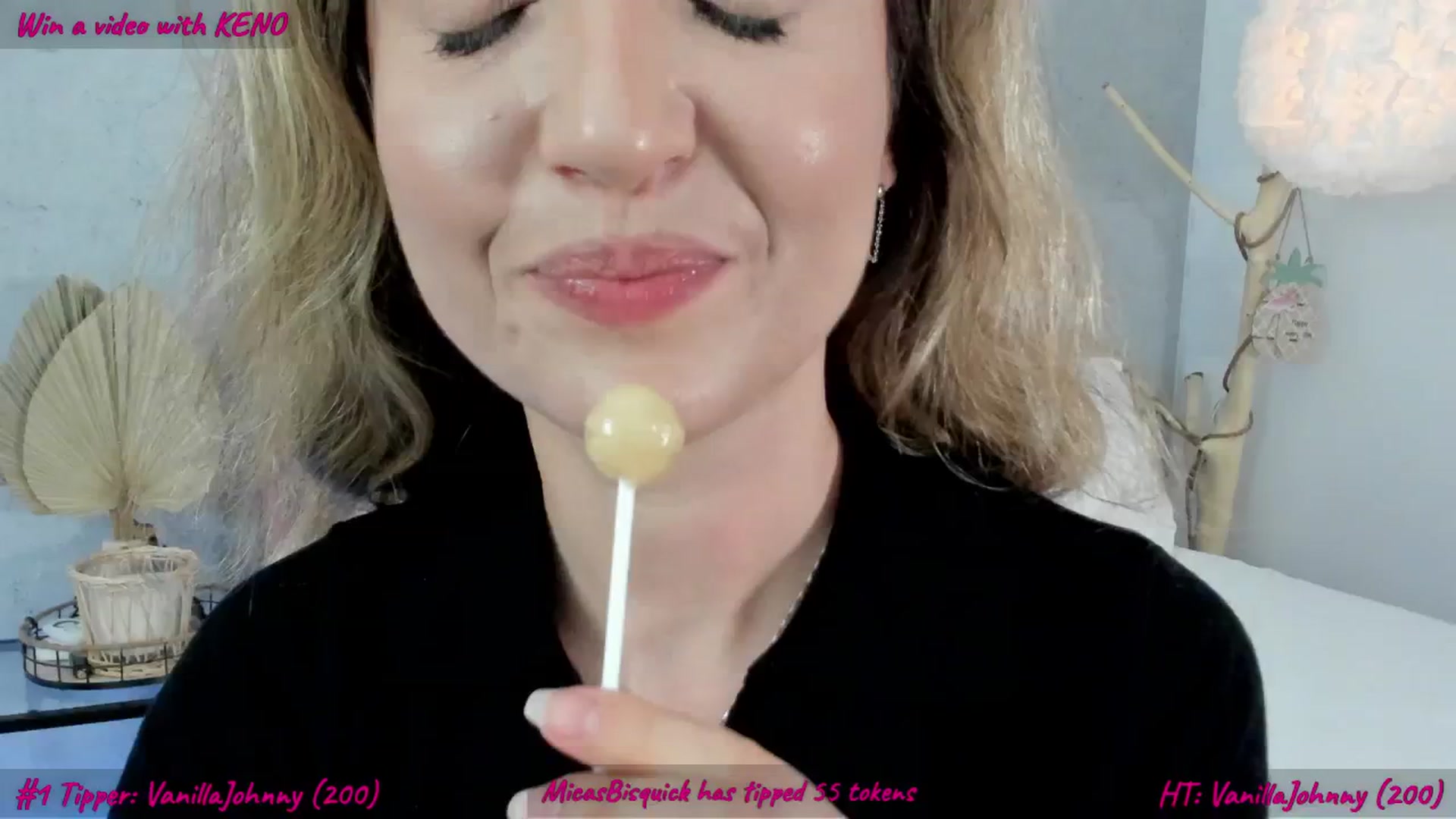 Gallery image thumbnail from FoxyLarysa's myfreecams stream on, 04/23/2024, 19:51 image 20 of 20