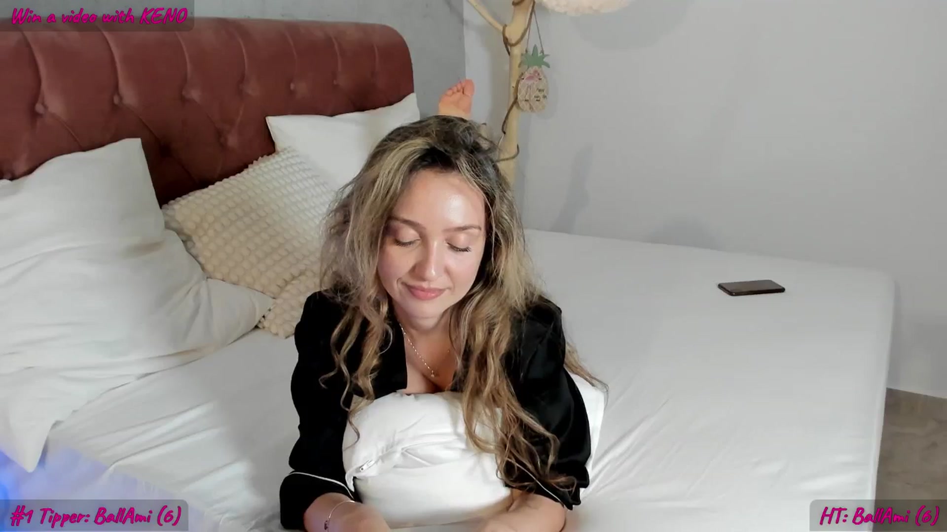 Gallery image thumbnail from FoxyLarysa's myfreecams stream on, 05/03/2024, 21:36 image 3 of 20