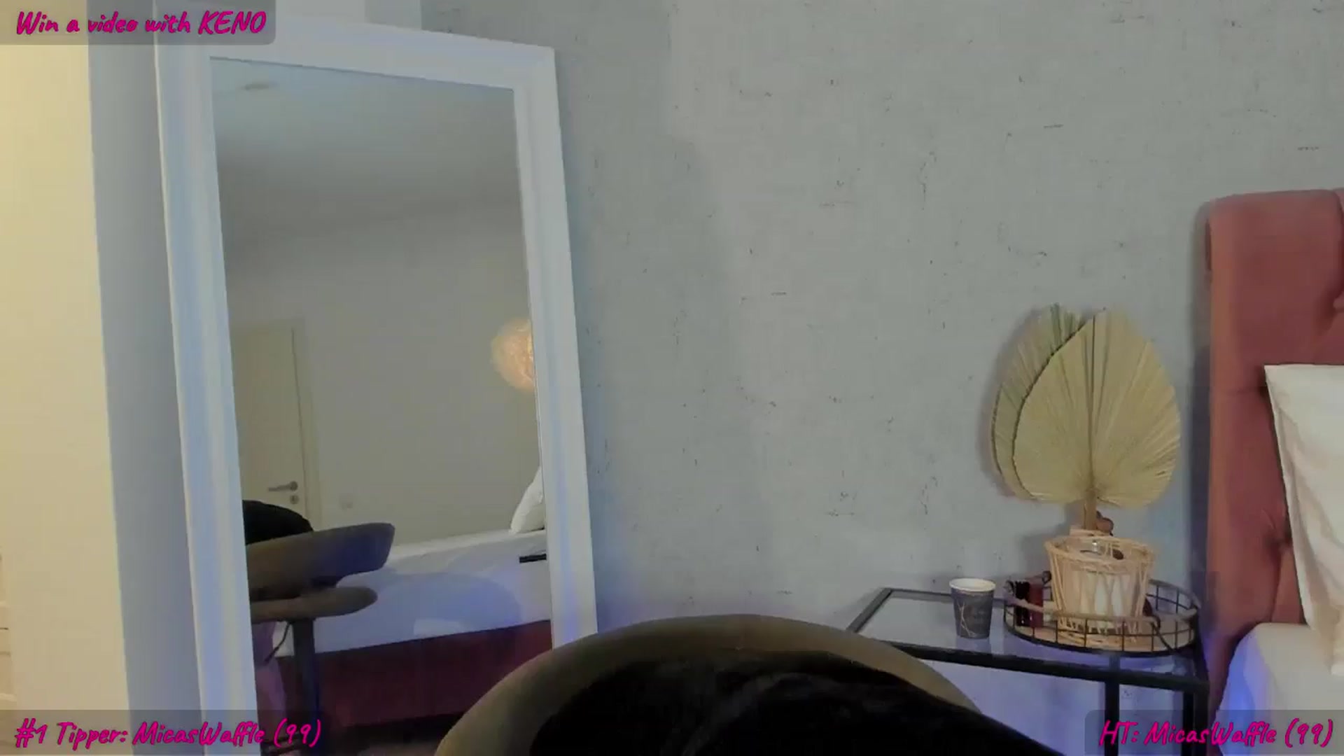 Gallery image thumbnail from FoxyLarysa's myfreecams stream on, 05/20/2024, 24:49 image 2 of 20