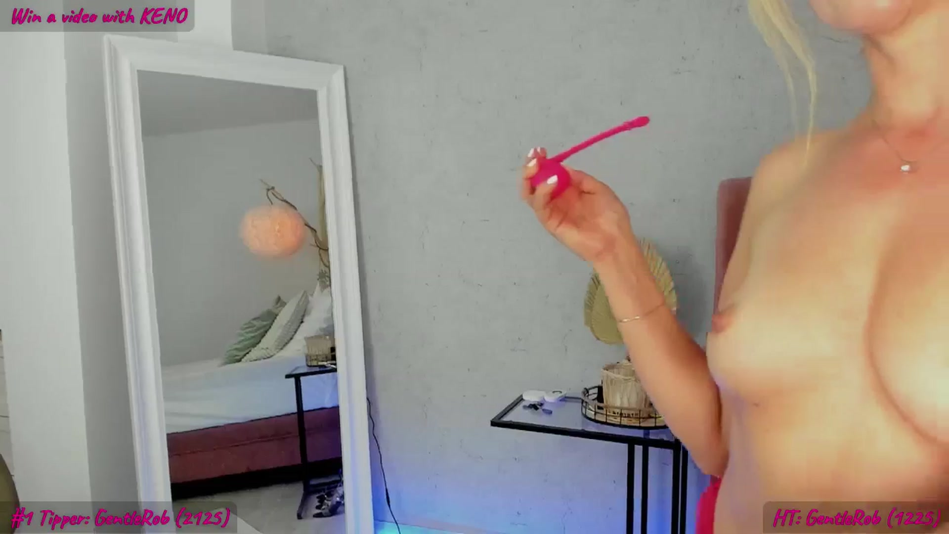 Gallery image thumbnail from FoxyLarysa's myfreecams stream on, 06/25/2024, 22:30 image 4 of 20