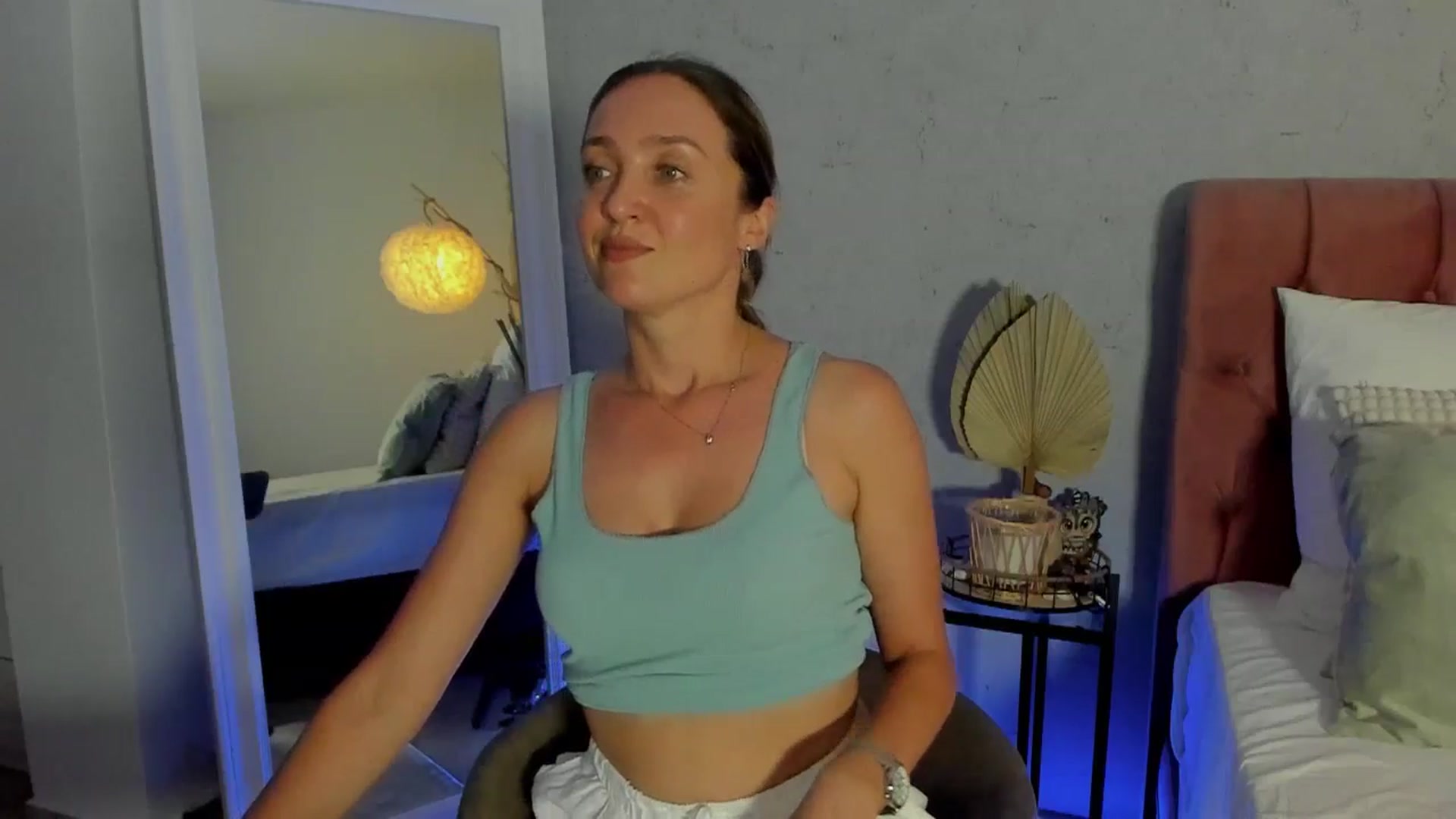 Gallery image thumbnail from FoxyLarysa's myfreecams stream on, 07/01/2024, 21:08 image 6 of 20
