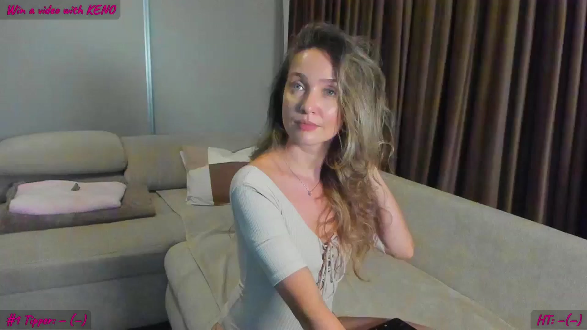 Gallery image thumbnail from FoxyLarysa's myfreecams stream on, 10/27/2024, 20:49 image 1 of 20