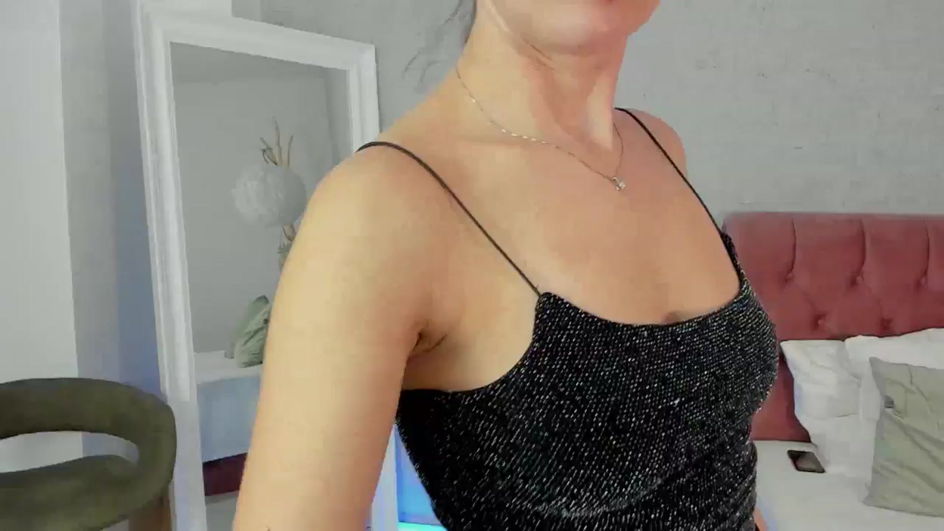 Gallery image thumbnail from FoxyLarysa's myfreecams stream on, 12/11/2024, 07:29 image 1 of 20