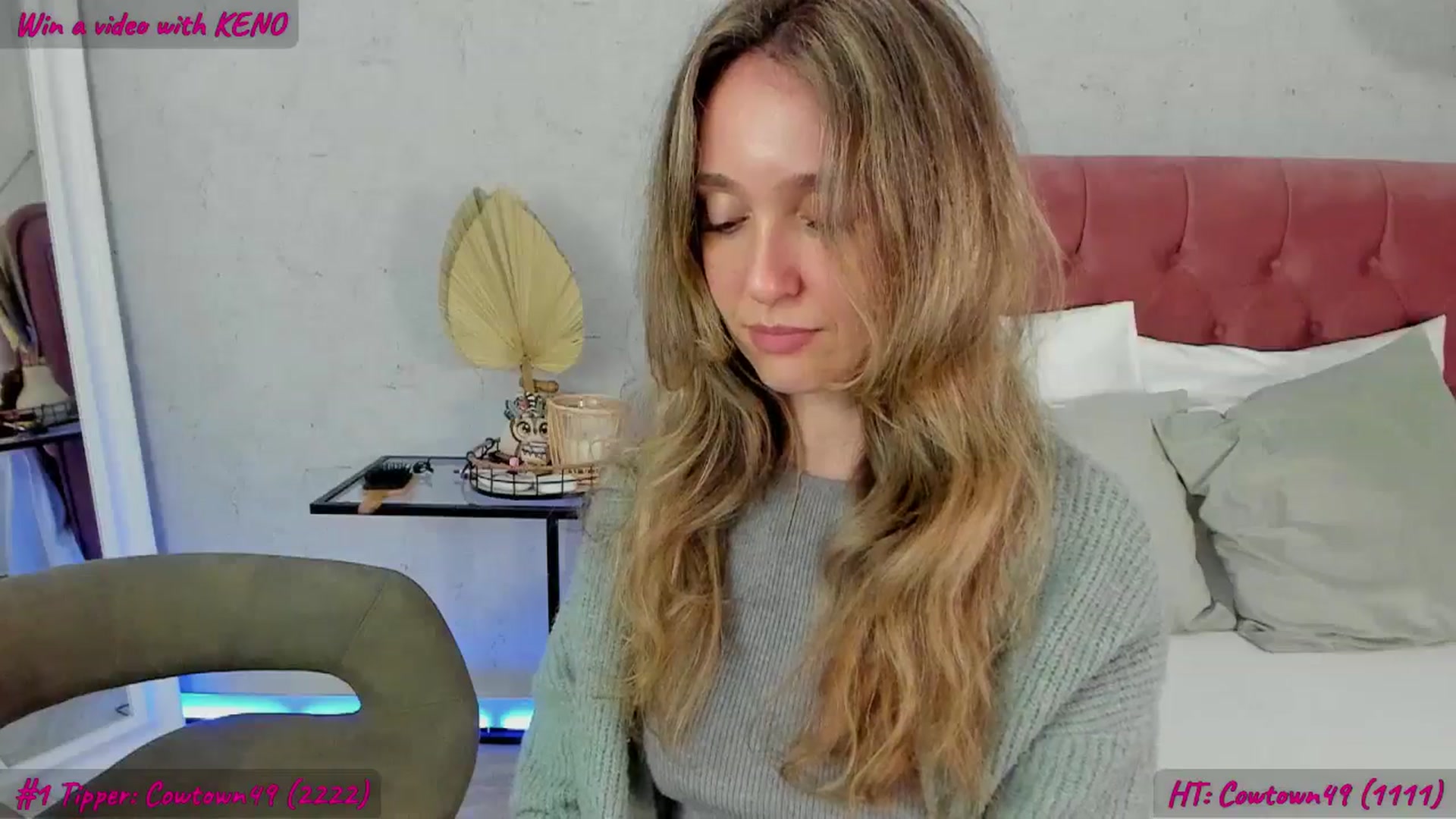 Gallery image thumbnail from FoxyLarysa's myfreecams stream on, 12/18/2024, 23:36 image 16 of 20