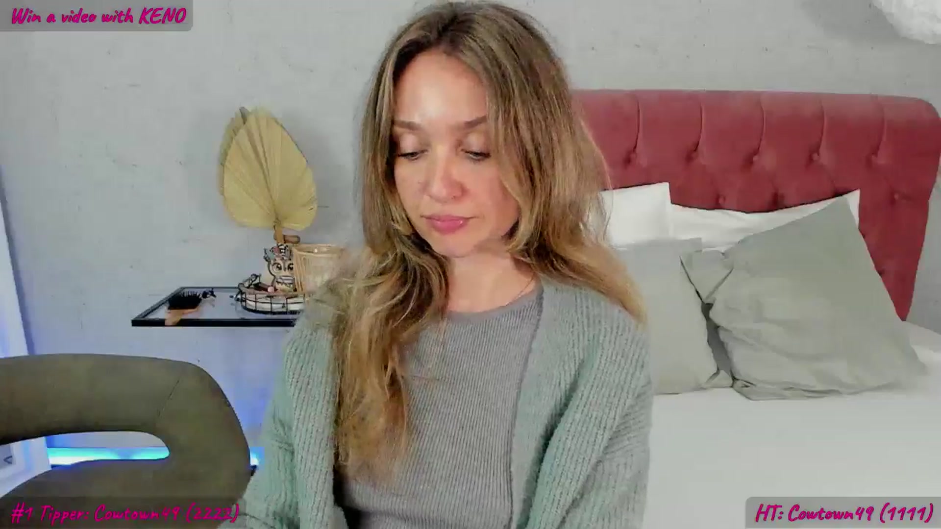Gallery image thumbnail from FoxyLarysa's myfreecams stream on, 12/18/2024, 23:36 image 19 of 20
