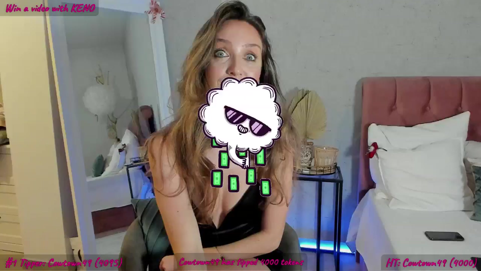 Gallery image thumbnail from FoxyLarysa's myfreecams stream on, 02/19/2025, 24:17 image 13 of 20
