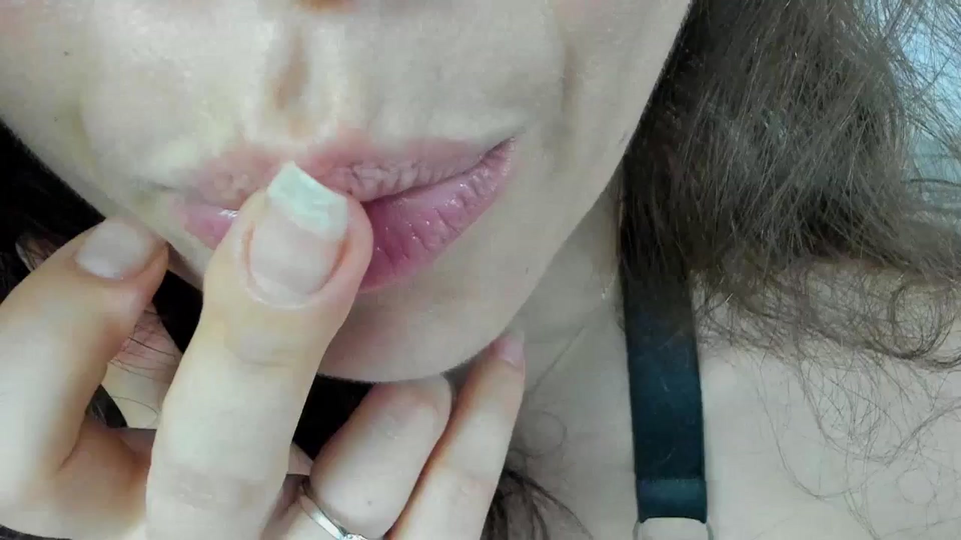 Gallery image thumbnail from FoxyLarysa's myfreecams stream on, 06/18/2025, 22:27 image 1 of 20