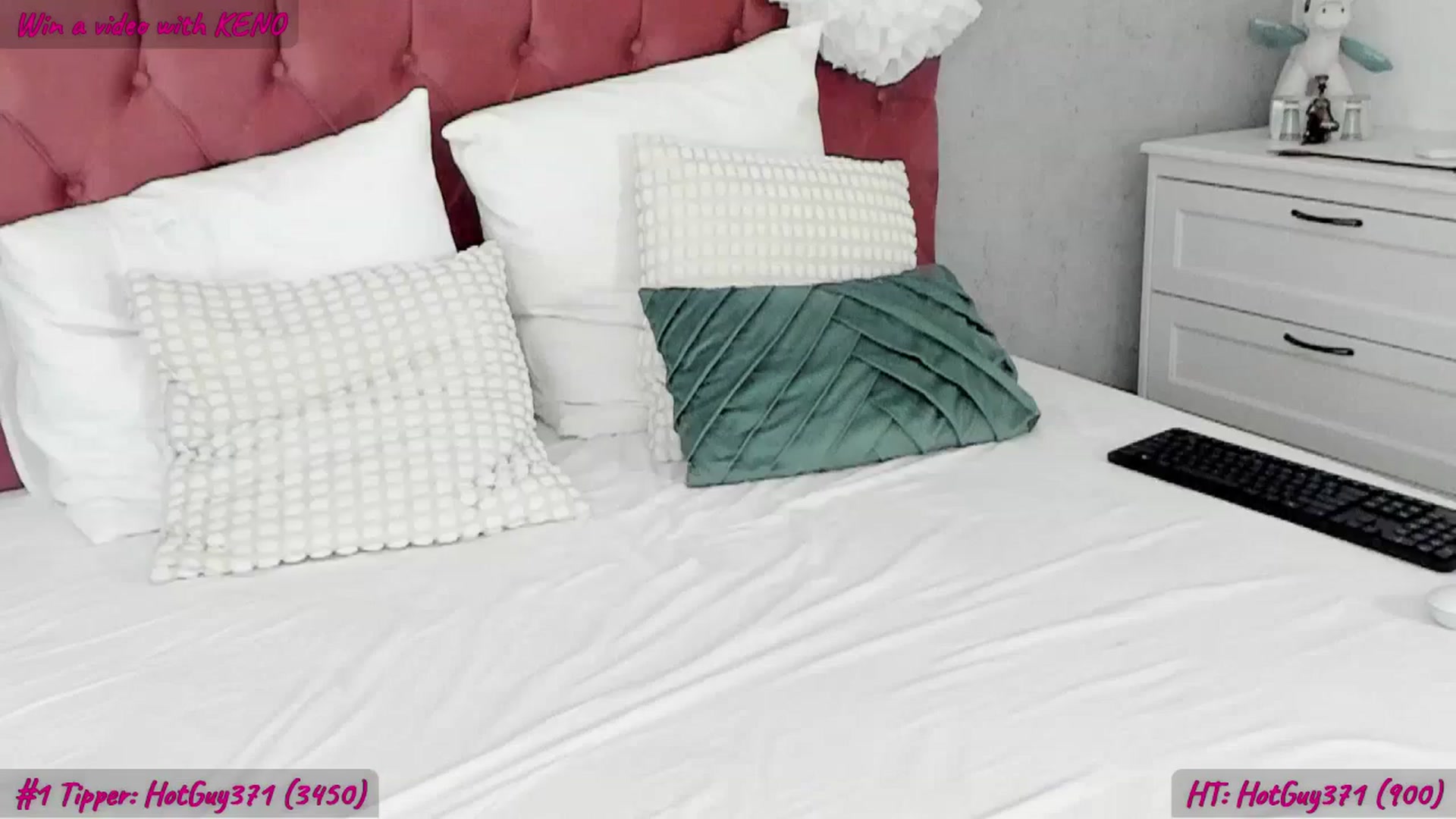 Gallery image thumbnail from FoxyLarysa's myfreecams stream on, 08/12/2025, 09:05 image 8 of 20