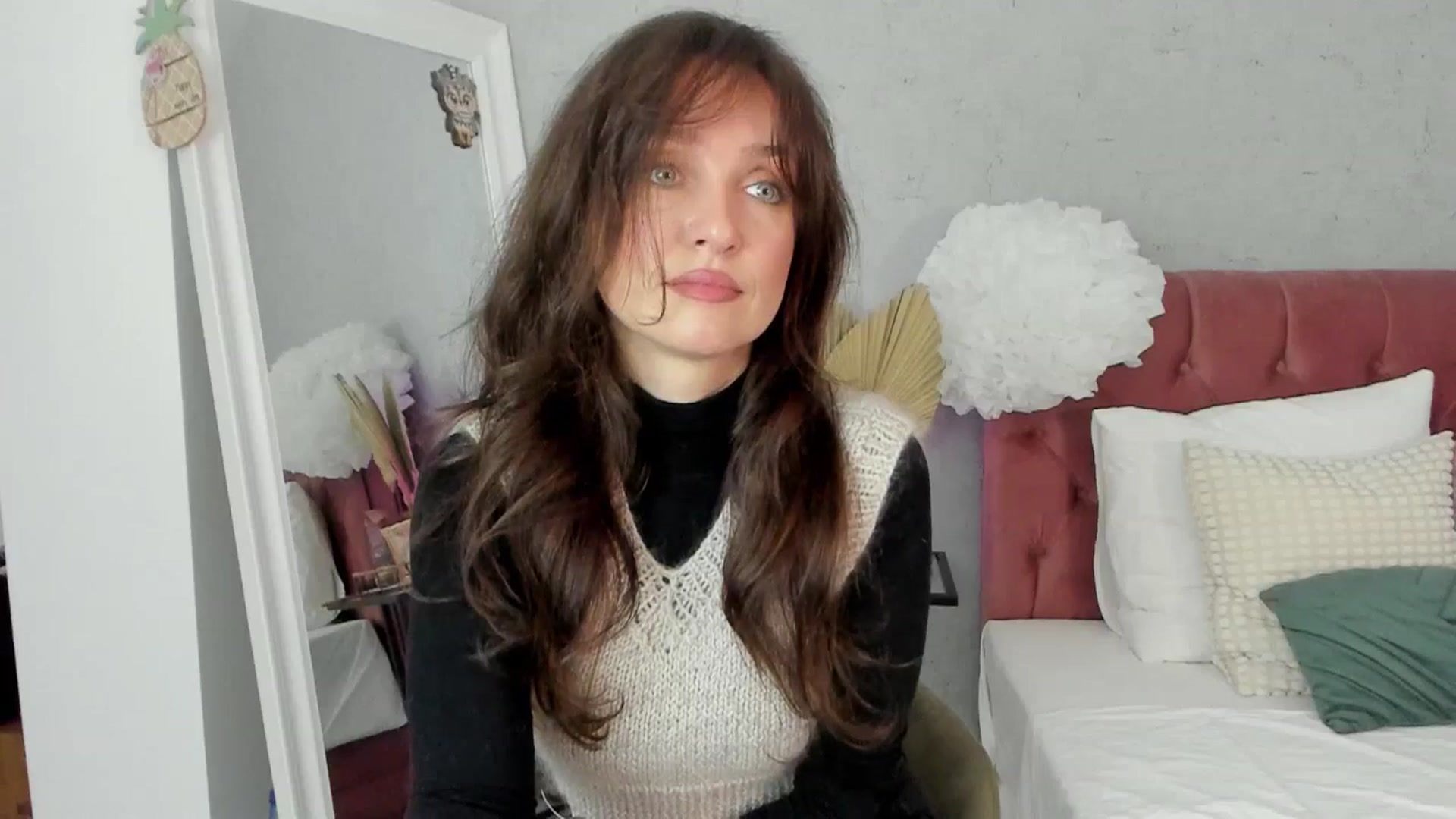 Gallery image thumbnail from FoxyLarysa's myfreecams stream on, 11/20/2025, 06:03 image 20 of 20