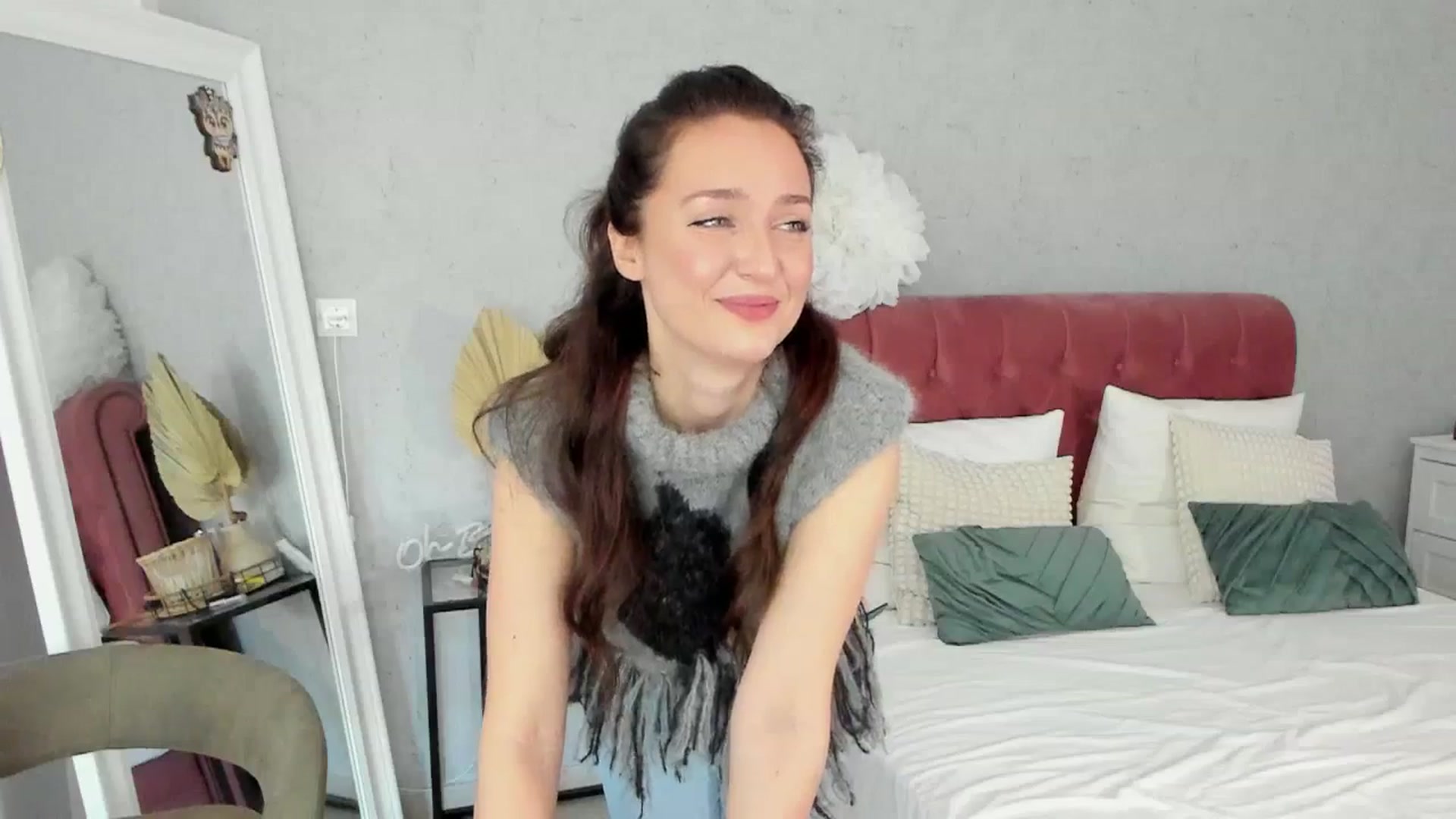 Gallery image thumbnail from FoxyLarysa's myfreecams stream on, 03/04/2026, 07:42 image 8 of 20