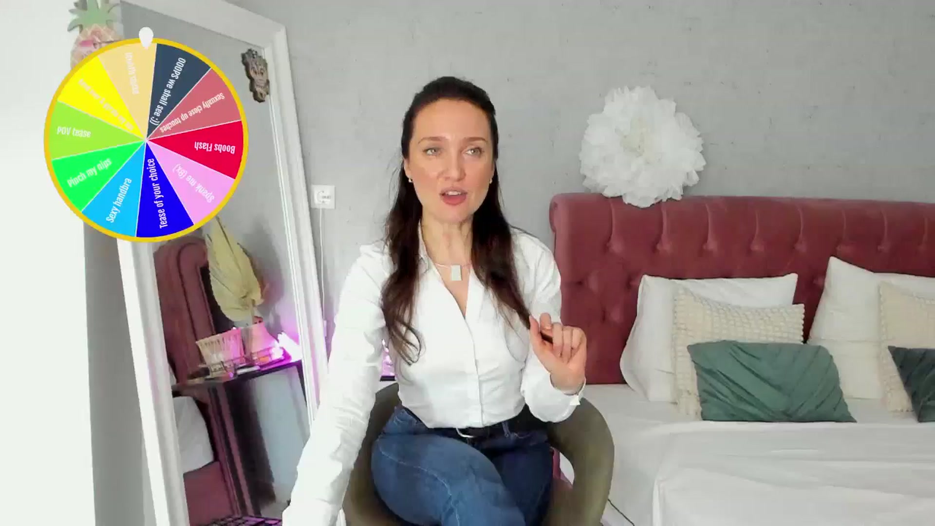 Gallery image thumbnail from FoxyLarysa's myfreecams stream on, 03/06/2026, 11:07 image 1 of 20