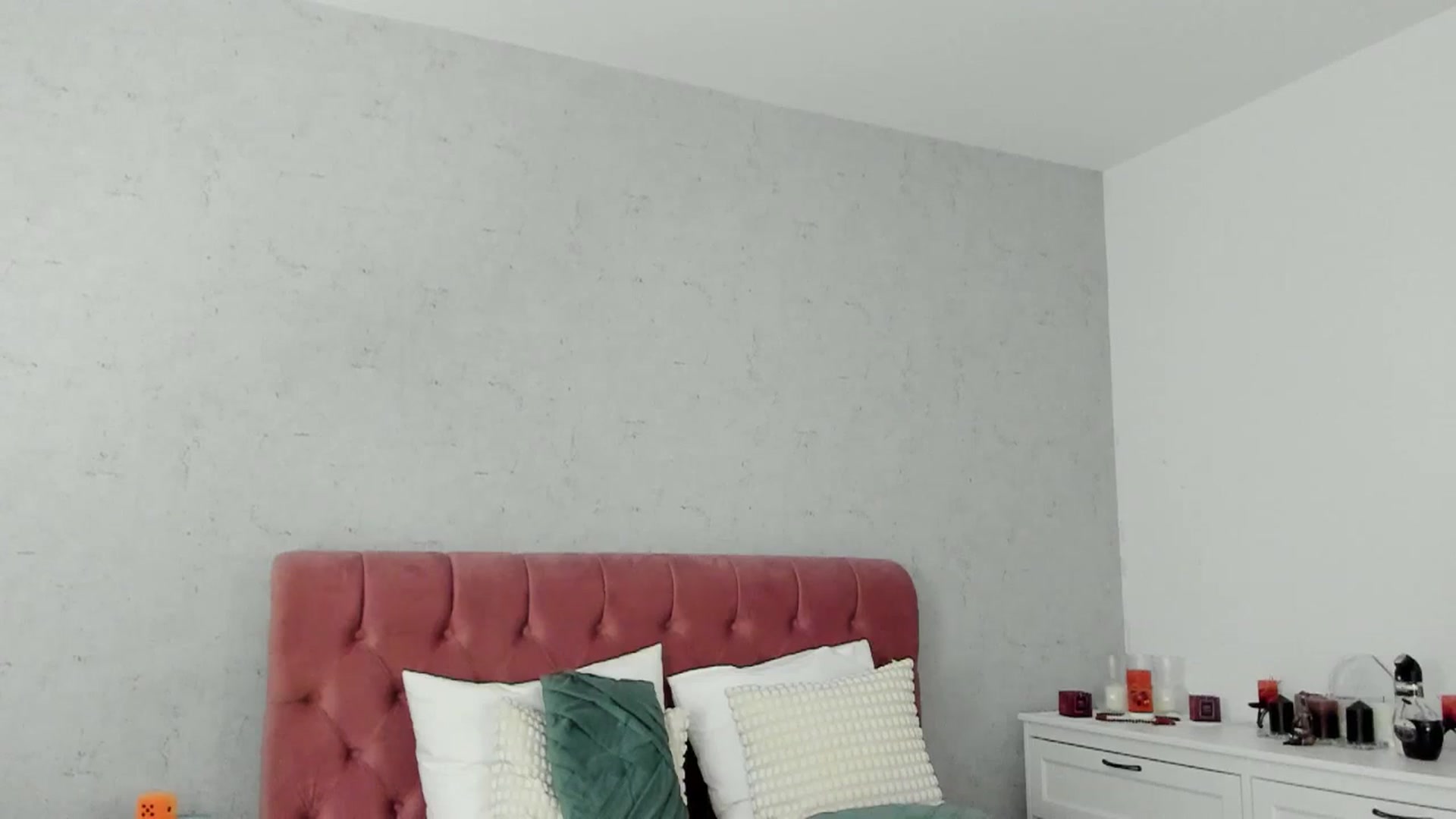 Gallery image thumbnail from FoxyLarysa's myfreecams stream on, 03/26/2026, 12:45 image 7 of 20