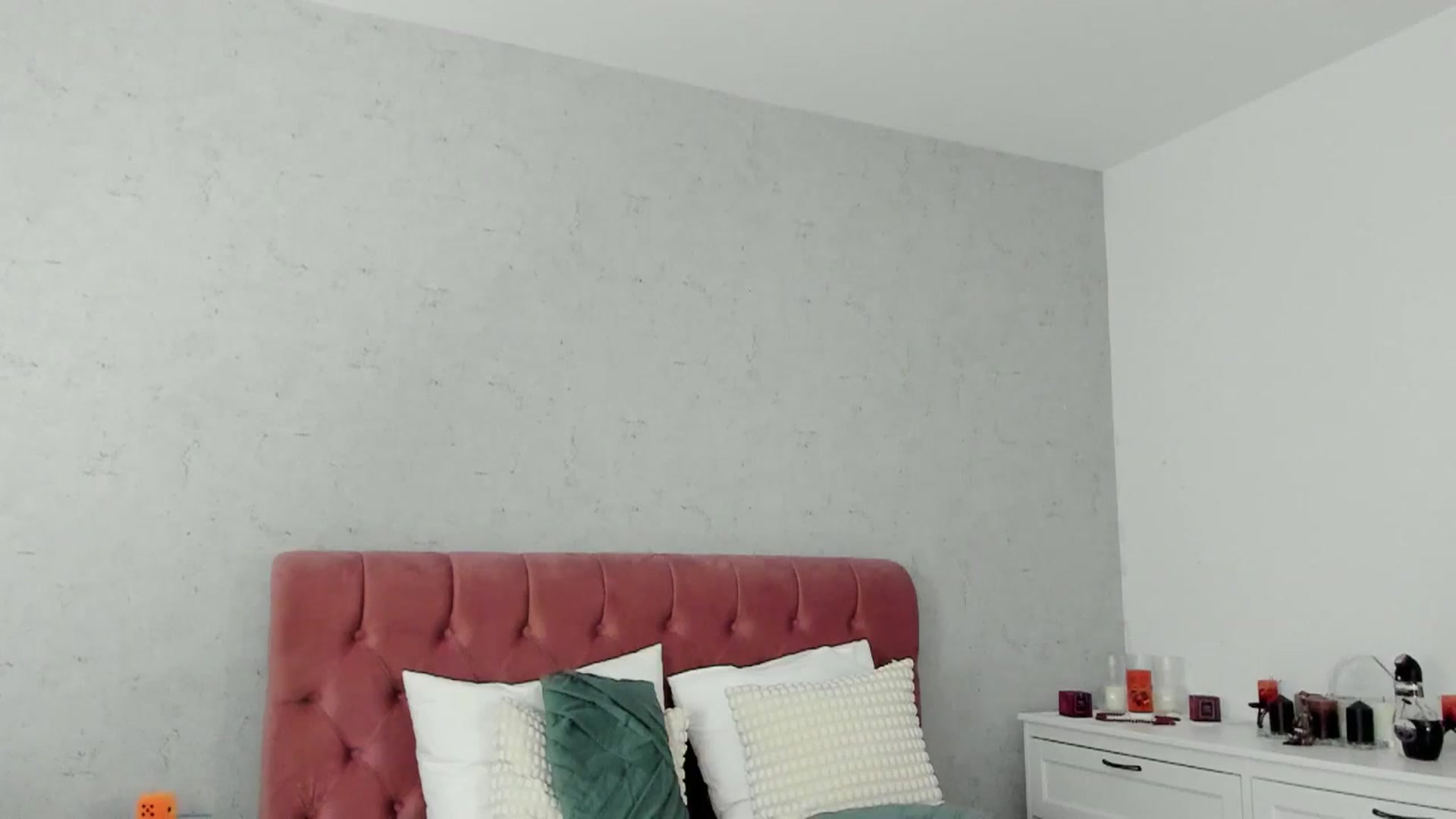 Gallery image thumbnail from FoxyLarysa's myfreecams stream on, 03/26/2026, 12:45 image 6 of 20