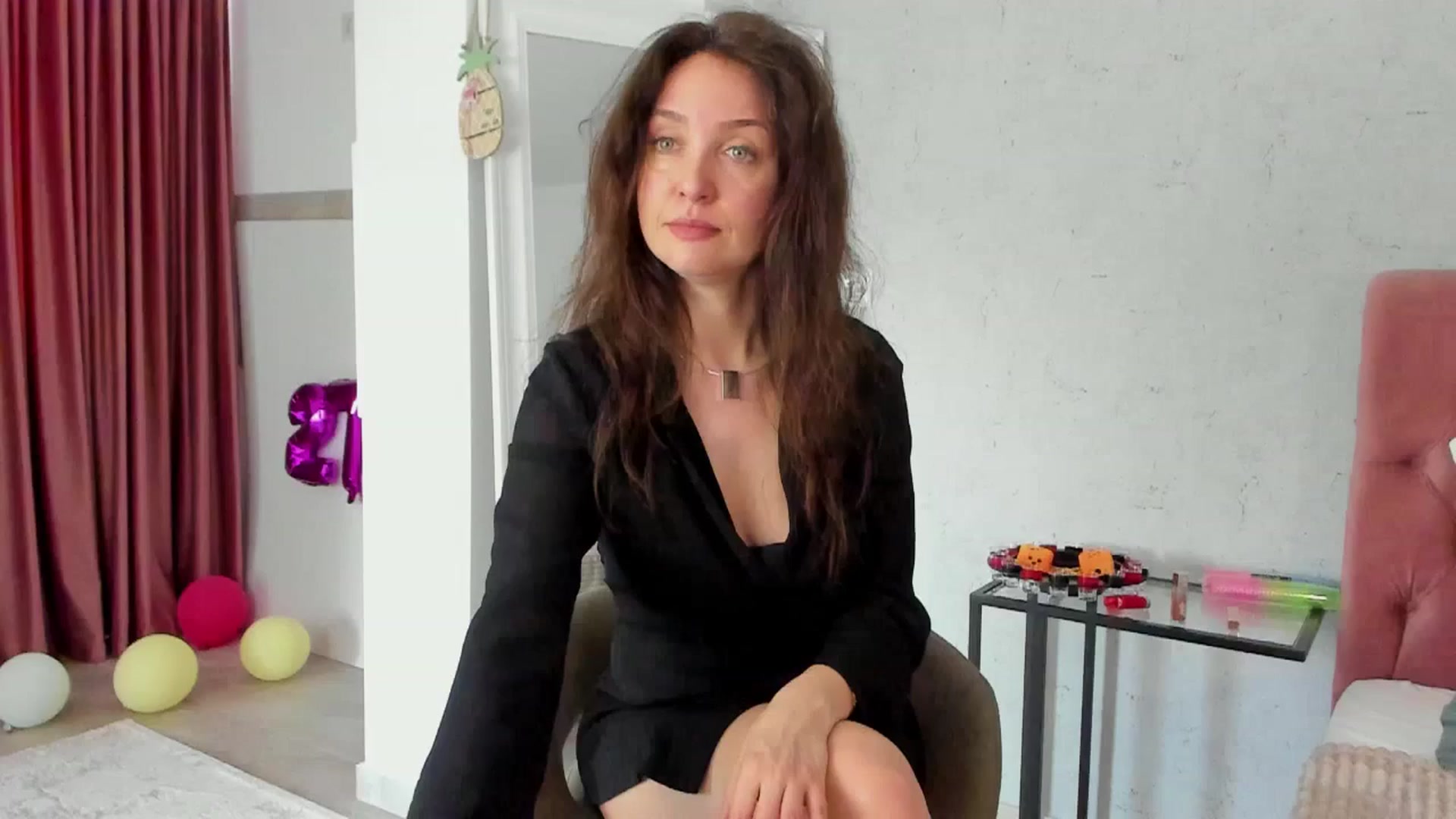 Gallery image thumbnail from FoxyLarysa's myfreecams stream on, 04/15/2026, 13:28 image 1 of 20