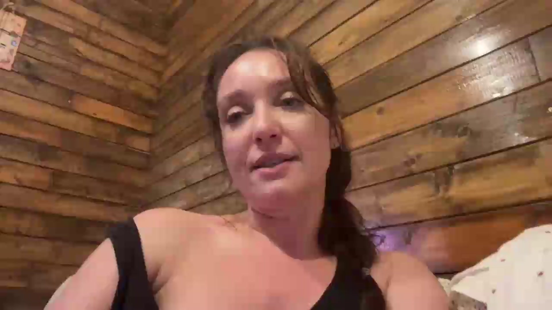 Gallery image thumbnail from FoxyLarysa's myfreecams stream on, 08/05/2026, 22:51 image 14 of 20