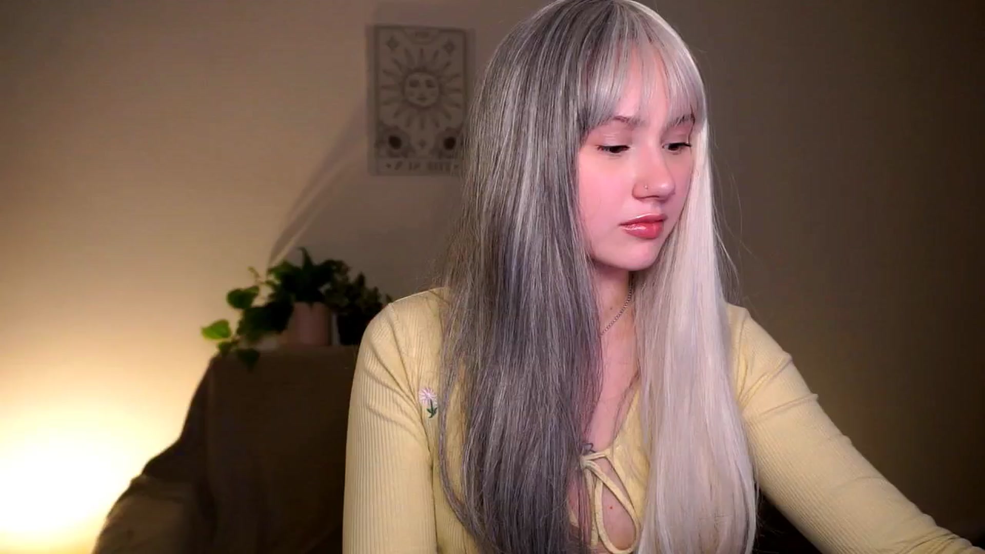 Gallery image thumbnail from FoxyLovesYouu's myfreecams stream on, 04/05/2026, 18:42 image 2 of 20