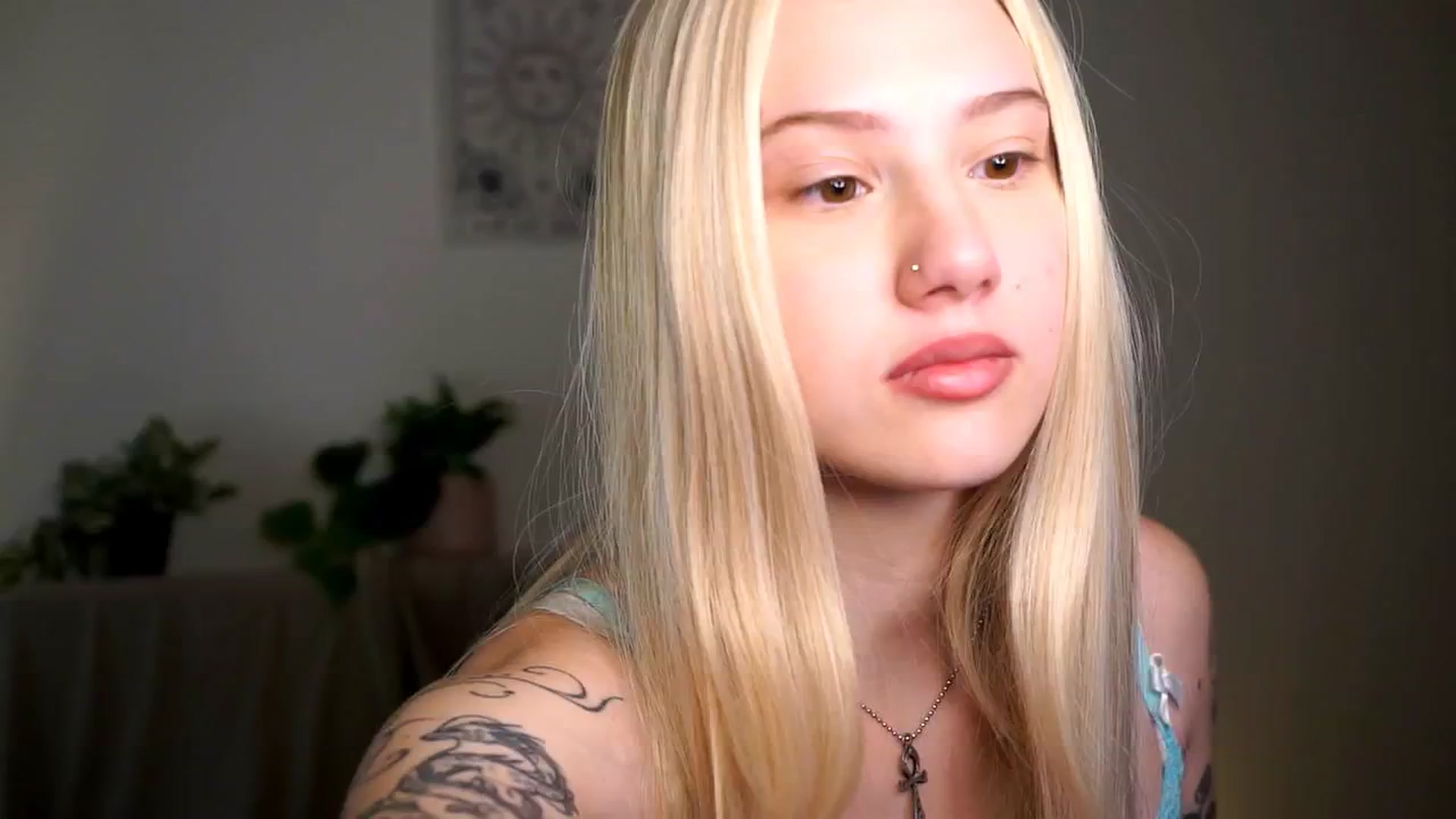 Gallery image thumbnail from FoxyLovesYouu's myfreecams stream on, 04/13/2026, 13:44 image 4 of 20