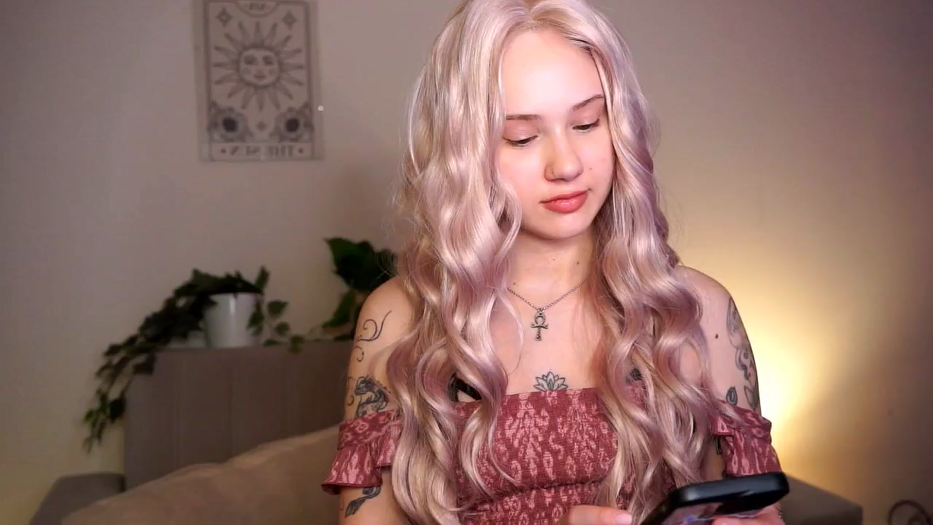 Gallery image thumbnail from FoxyLovesYouu's myfreecams stream on, 04/18/2026, 17:21 image 18 of 20