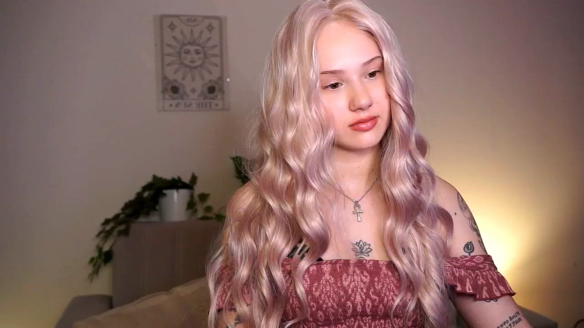 Gallery image thumbnail from FoxyLovesYouu's myfreecams stream on, 04/18/2026, 17:21 image 9 of 20