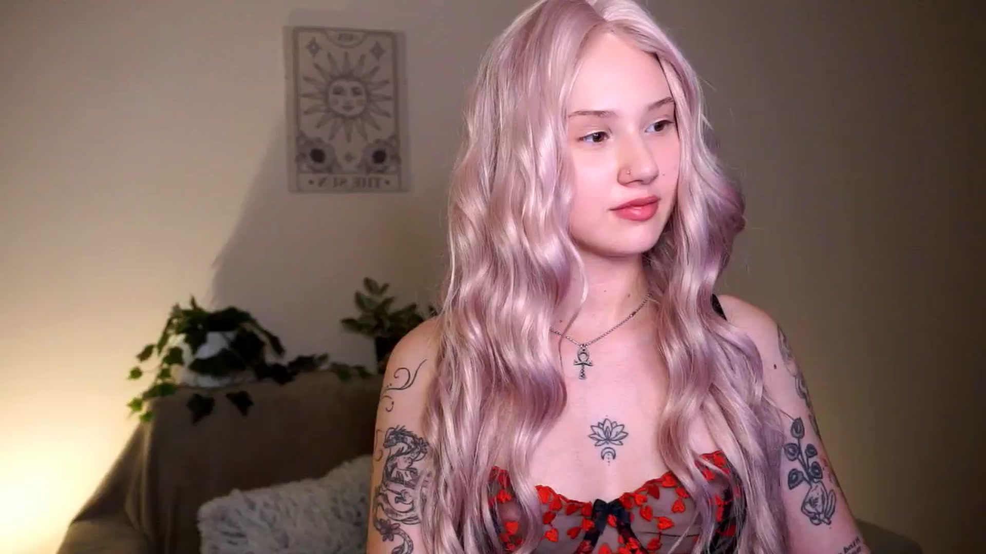 Gallery image thumbnail from FoxyLovesYouu's myfreecams stream on, 04/19/2026, 18:39 image 18 of 20