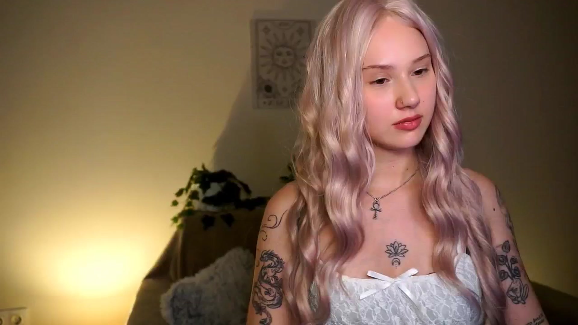Gallery image thumbnail from FoxyLovesYouu's myfreecams stream on, 04/19/2026, 18:39 image 3 of 20