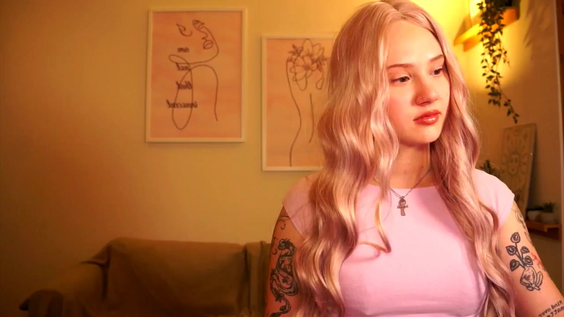 Gallery image thumbnail from FoxyLovesYouu's myfreecams stream on, 04/27/2026, 10:58 image 13 of 20