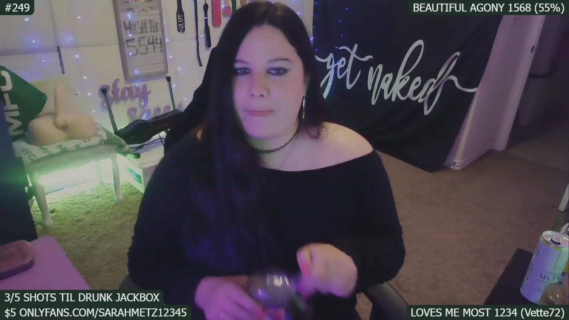 Gallery image thumbnail from FoxyWins's myfreecams stream on, 01/22/2023, 07:00 image 18 of 20