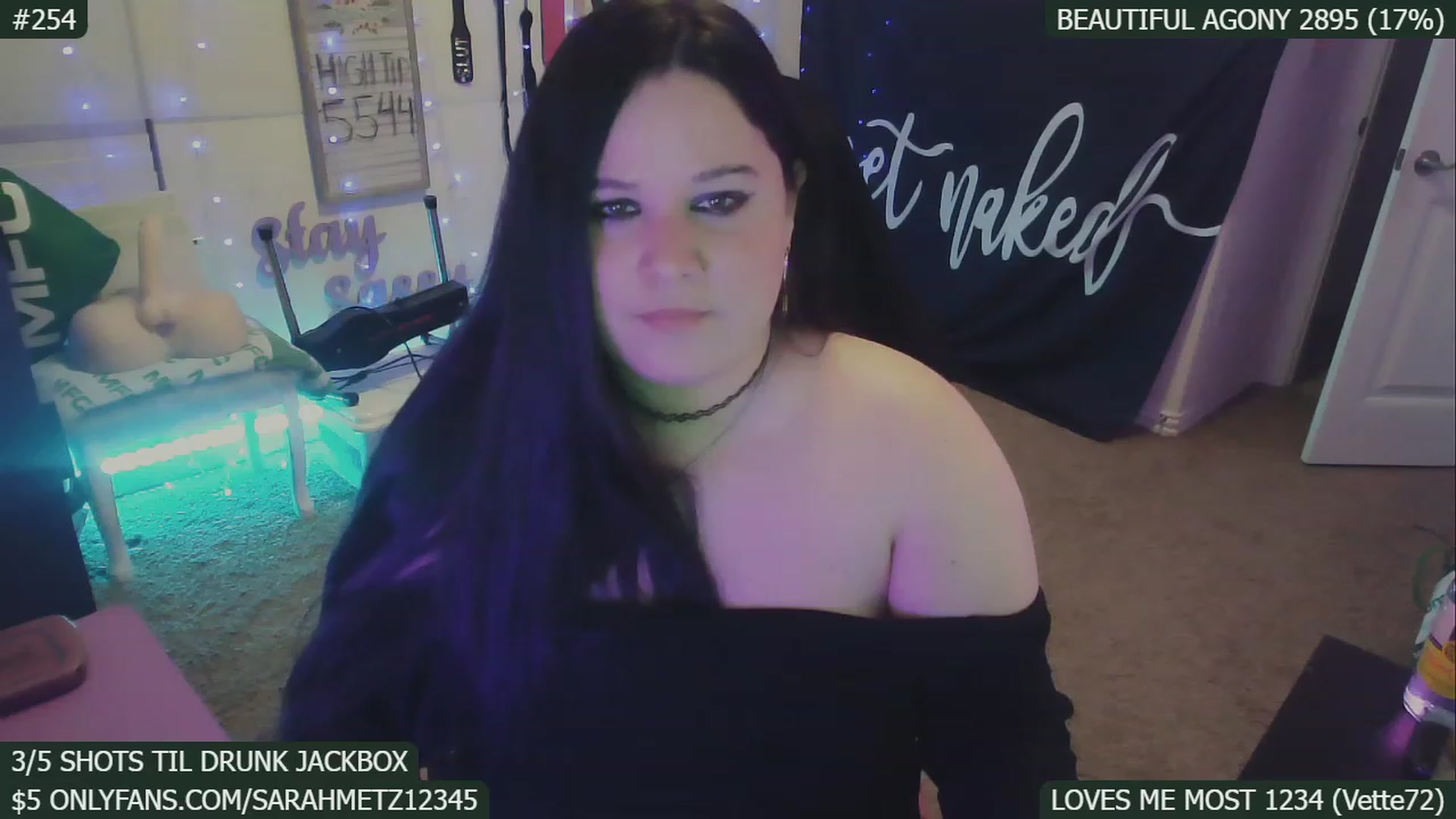 Gallery image thumbnail from FoxyWins's myfreecams stream on, 01/22/2023, 07:00 image 12 of 20
