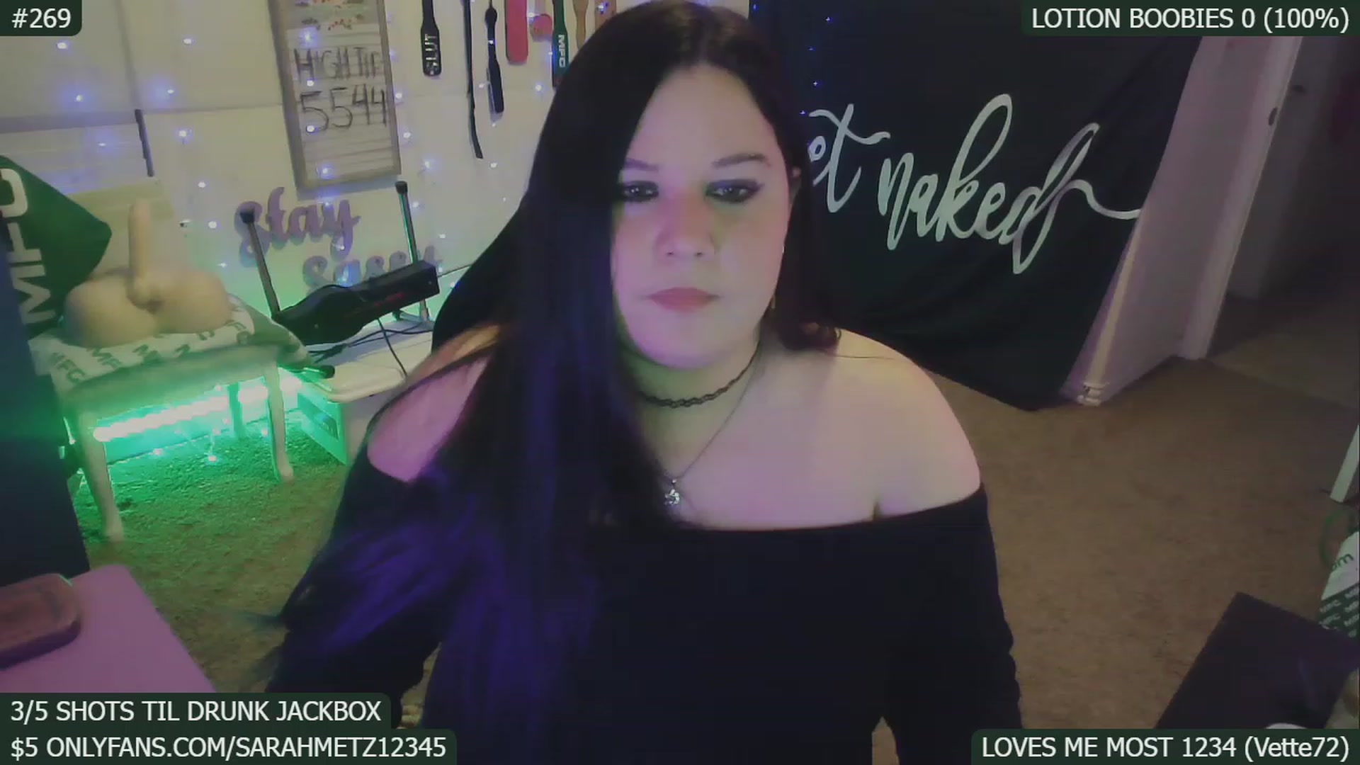 Gallery image thumbnail from FoxyWins's myfreecams stream on, 01/22/2023, 07:00 image 2 of 20
