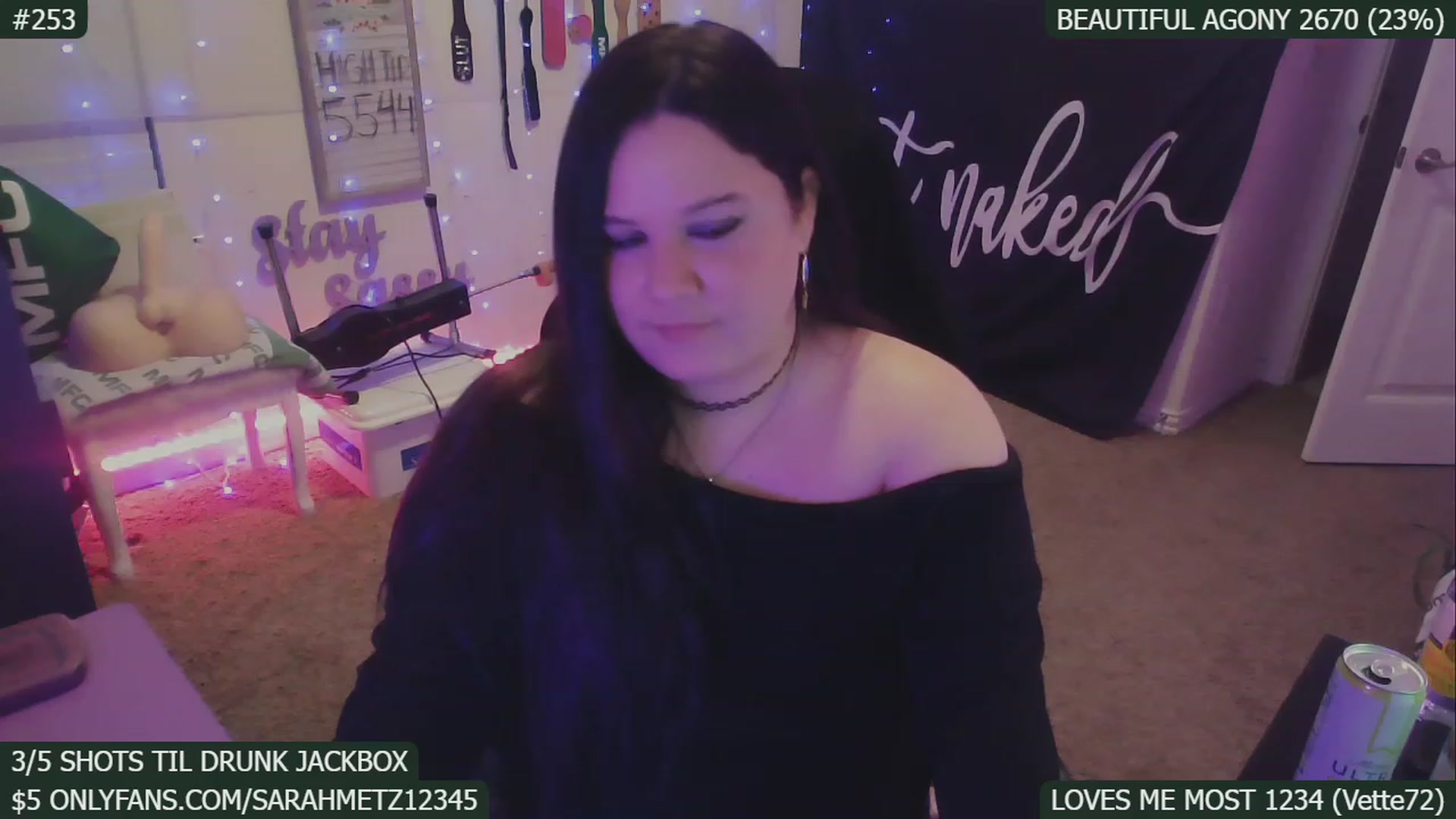 Gallery image thumbnail from FoxyWins's myfreecams stream on, 01/22/2023, 07:00 image 14 of 20