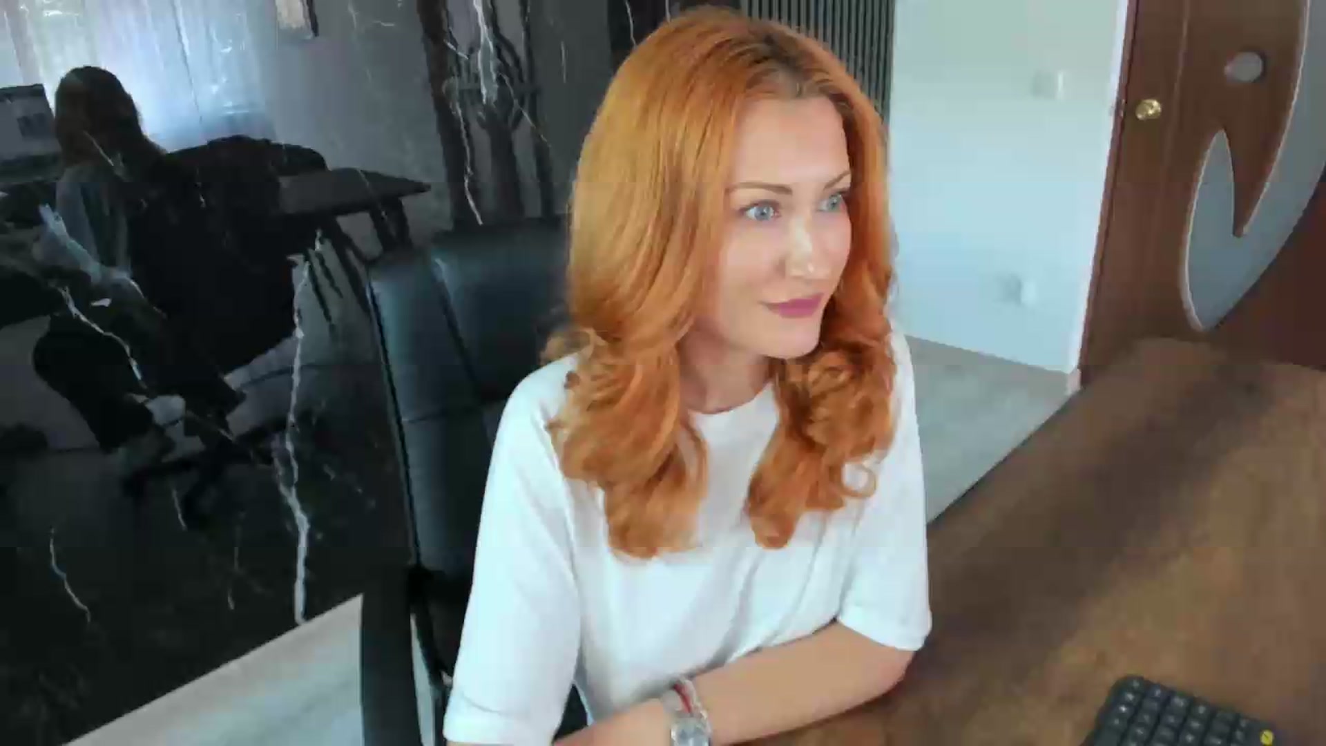 Gallery image thumbnail from Foxy_forever's myfreecams stream on, 06/10/2026, 11:23 image 11 of 20