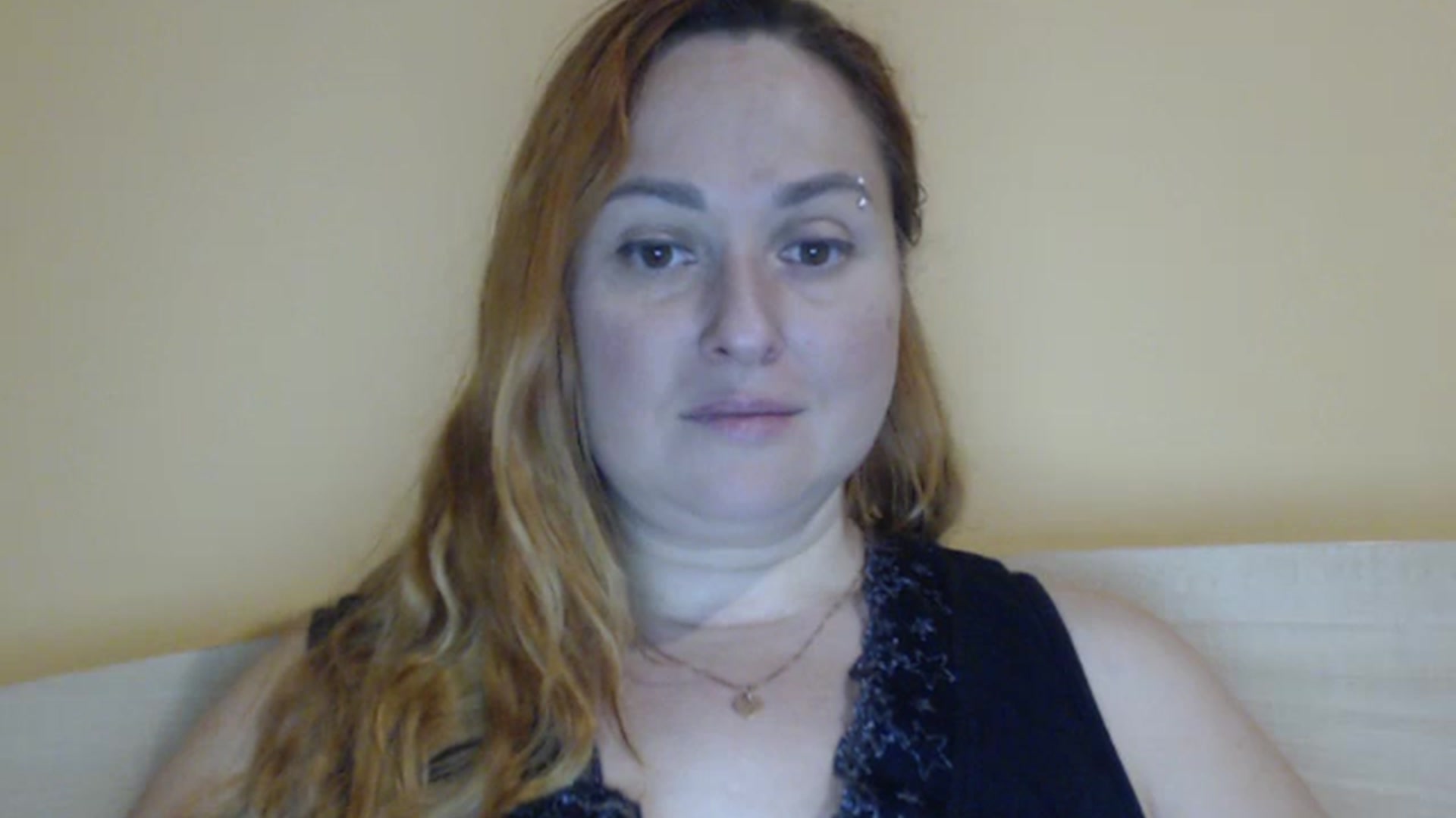 Gallery image thumbnail from Foxy_red333's myfreecams stream on, 10/26/2025, 10:45 image 4 of 20
