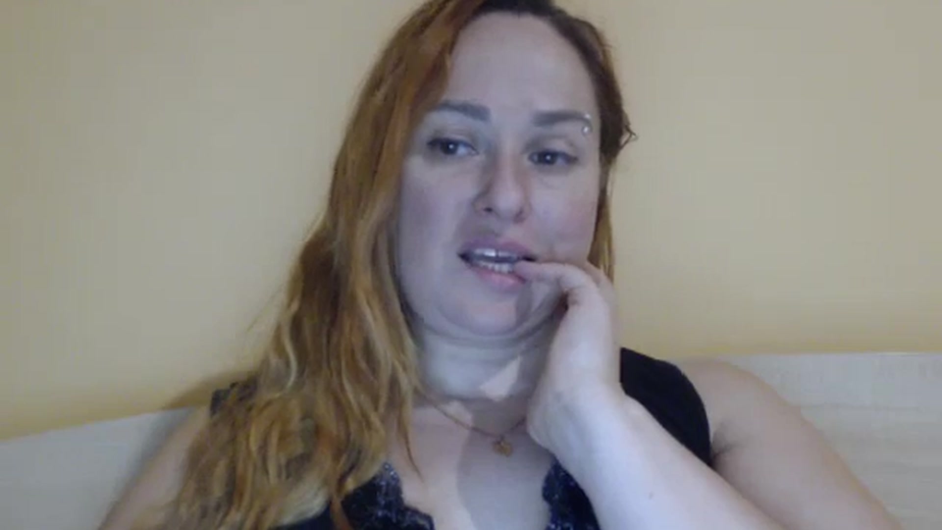 Gallery image thumbnail from Foxy_red333's myfreecams stream on, 10/26/2025, 10:45 image 7 of 20