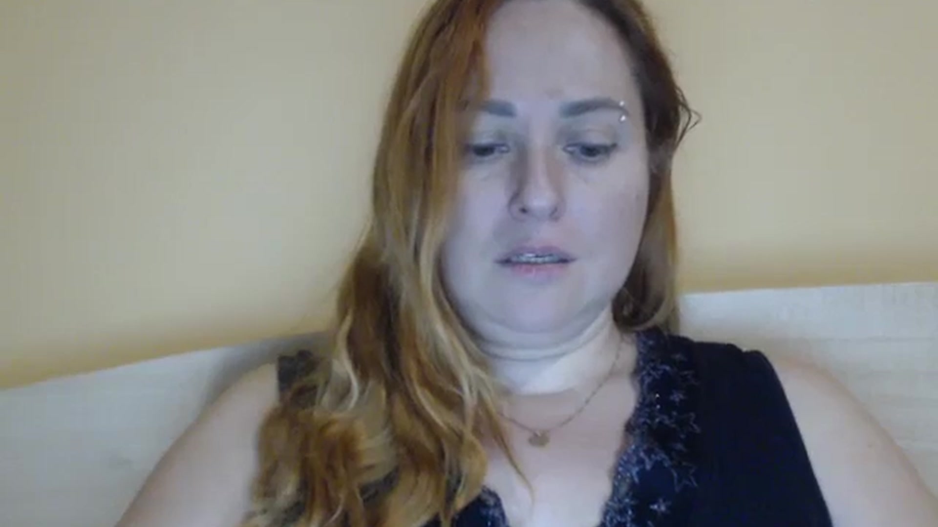 Gallery image thumbnail from Foxy_red333's myfreecams stream on, 10/26/2025, 10:45 image 9 of 20