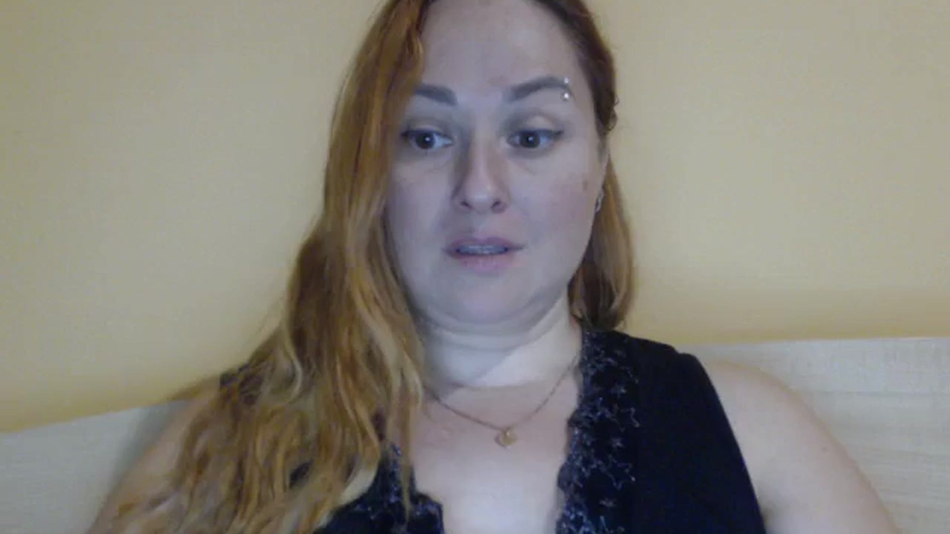 Gallery image thumbnail from Foxy_red333's myfreecams stream on, 10/26/2025, 10:45 image 1 of 20