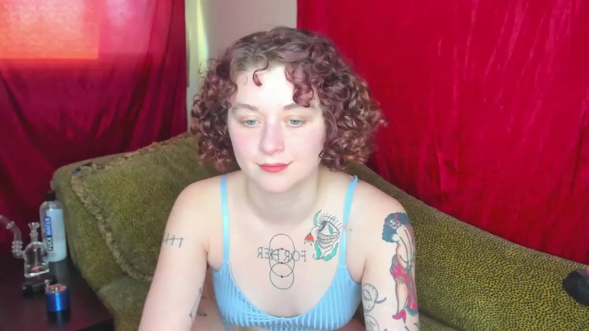 Gallery image thumbnail from FrankiePeach's myfreecams stream on, 12/02/2022, 17:48 image 6 of 20