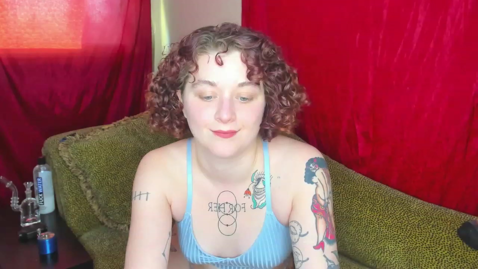 Gallery image thumbnail from FrankiePeach's myfreecams stream on, 12/02/2022, 17:48 image 4 of 20