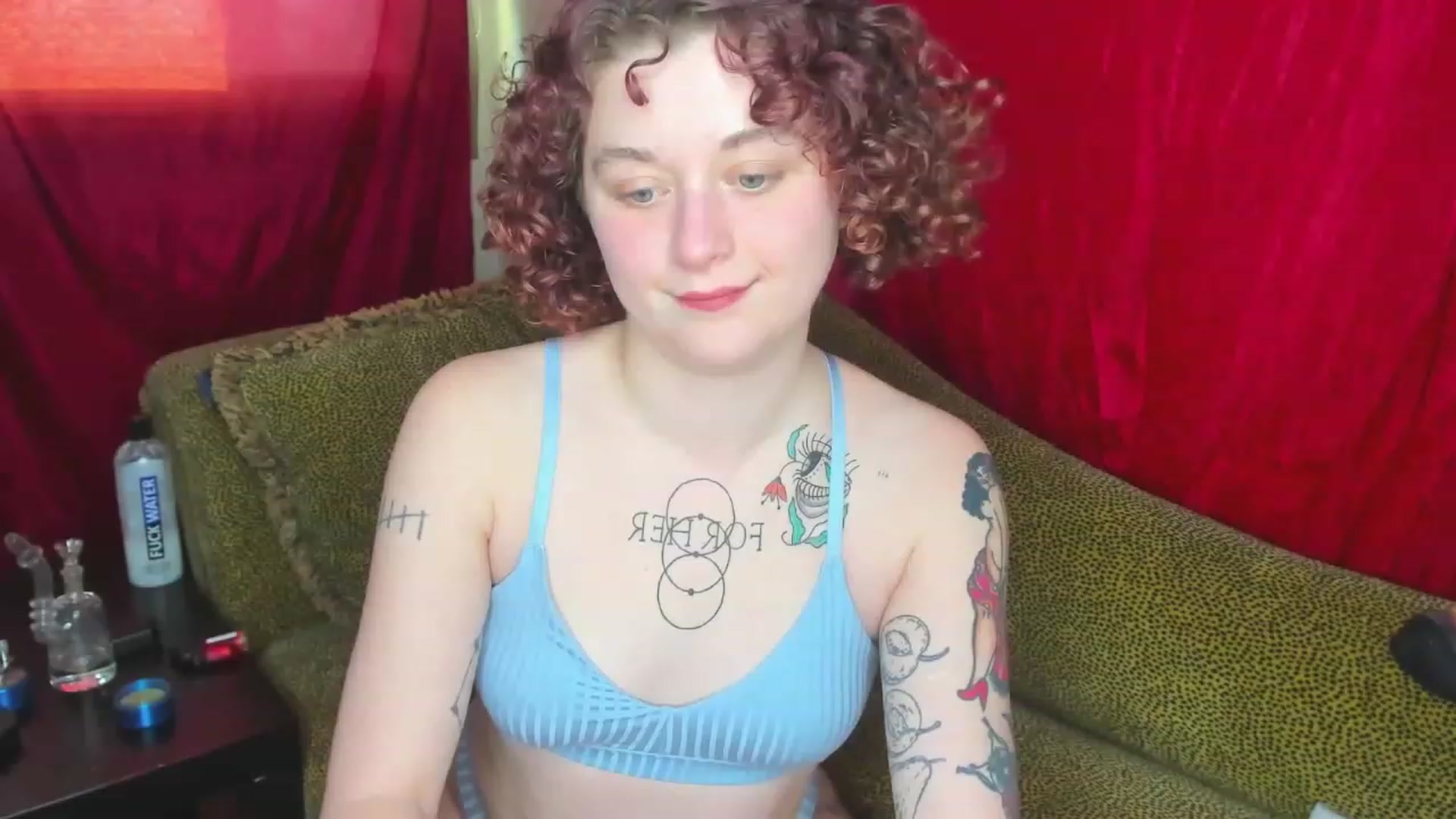 Gallery image thumbnail from FrankiePeach's myfreecams stream on, 12/02/2022, 17:48 image 17 of 20