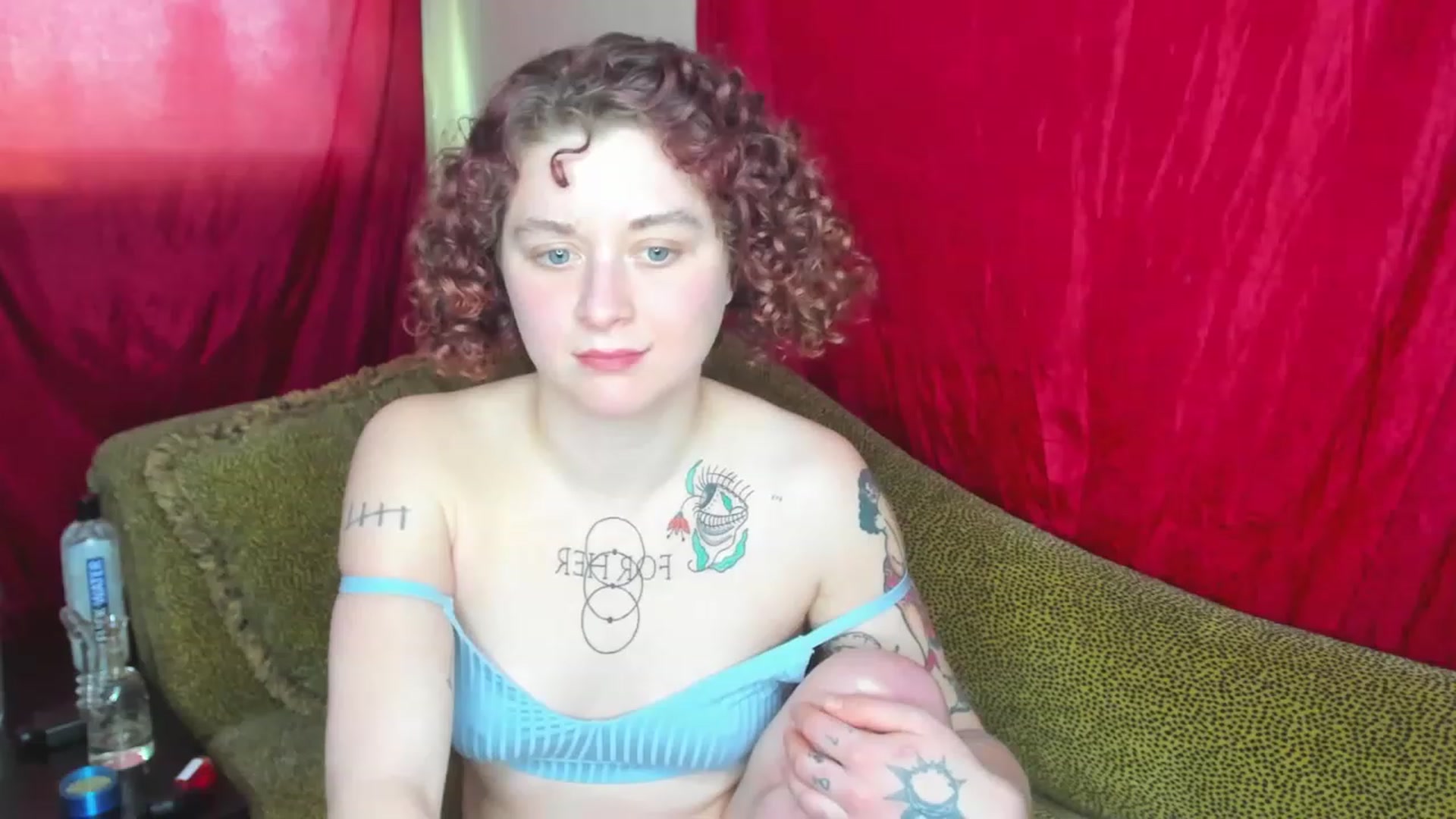 Gallery image thumbnail from FrankiePeach's myfreecams stream on, 12/02/2022, 18:28 image 10 of 20