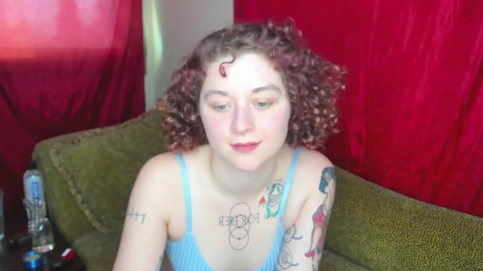 Gallery image thumbnail from FrankiePeach's myfreecams stream on, 12/02/2022, 18:28 image 2 of 20