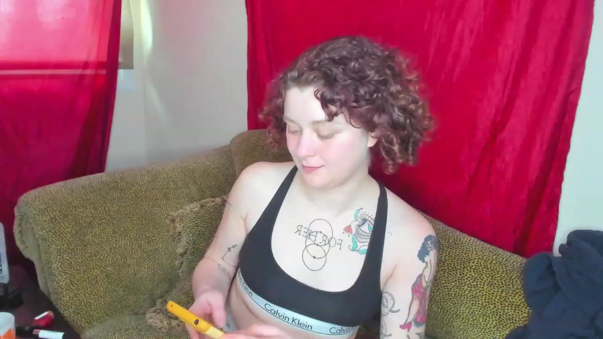 Gallery image thumbnail from FrankiePeach's myfreecams stream on, 12/05/2022, 20:31 image 13 of 20