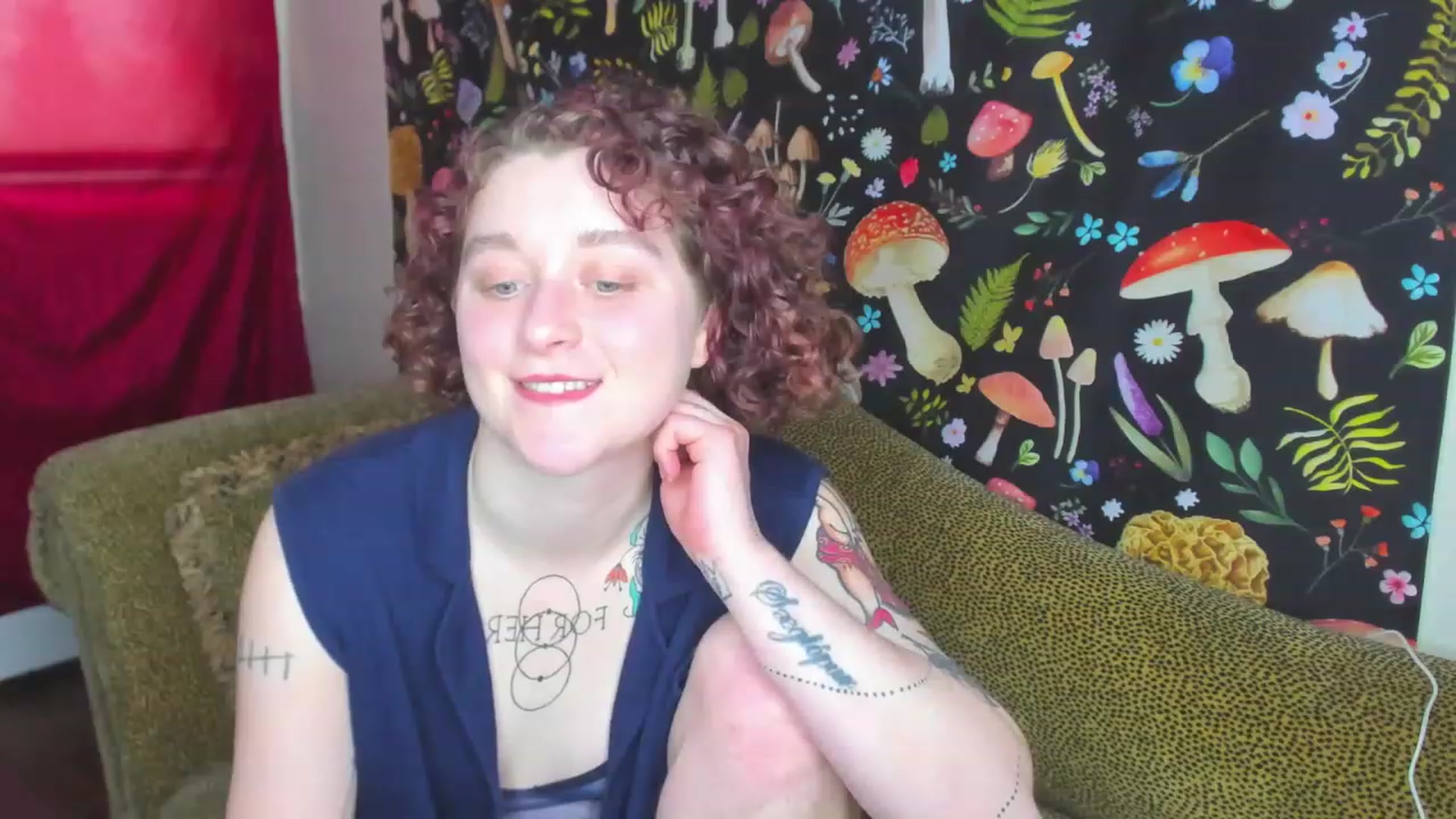 Gallery image thumbnail from FrankiePeach's myfreecams stream on, 12/12/2022, 20:29 image 9 of 20