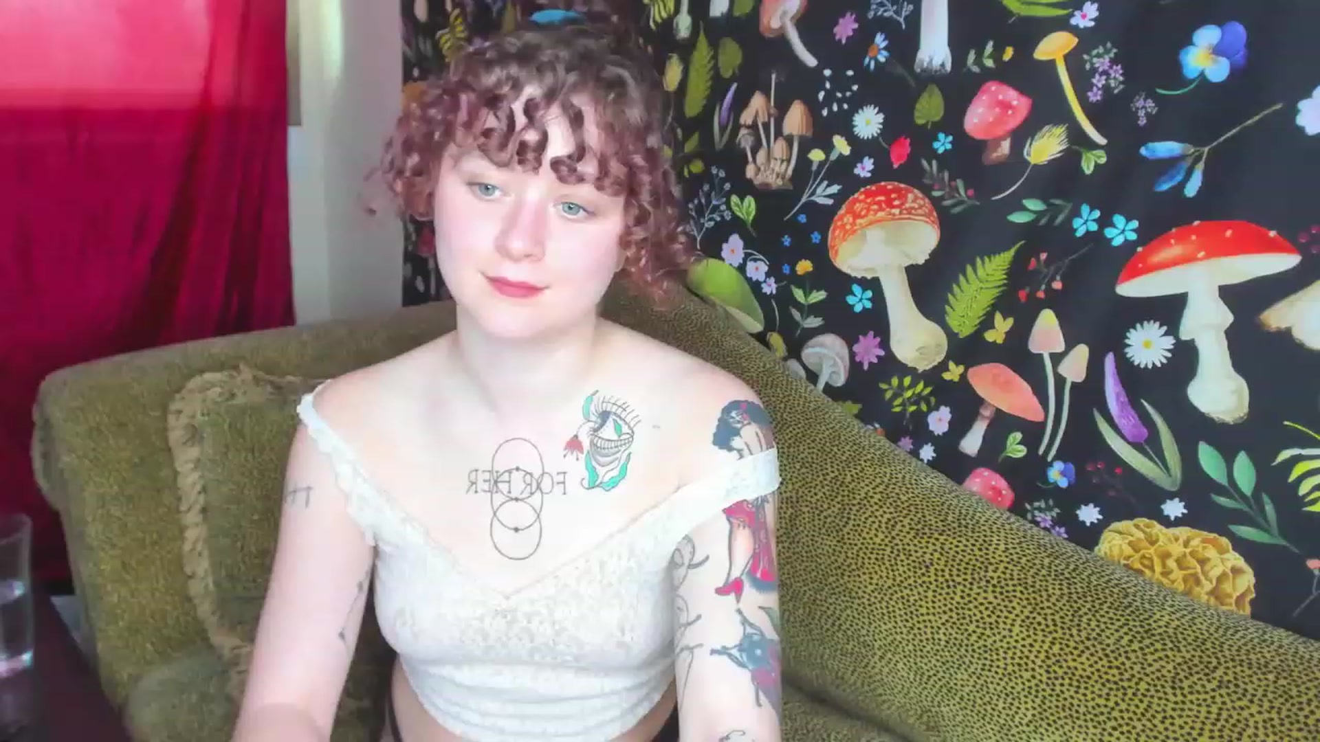 Gallery image thumbnail from FrankiePeach's myfreecams stream on, 12/19/2022, 20:54 image 2 of 20