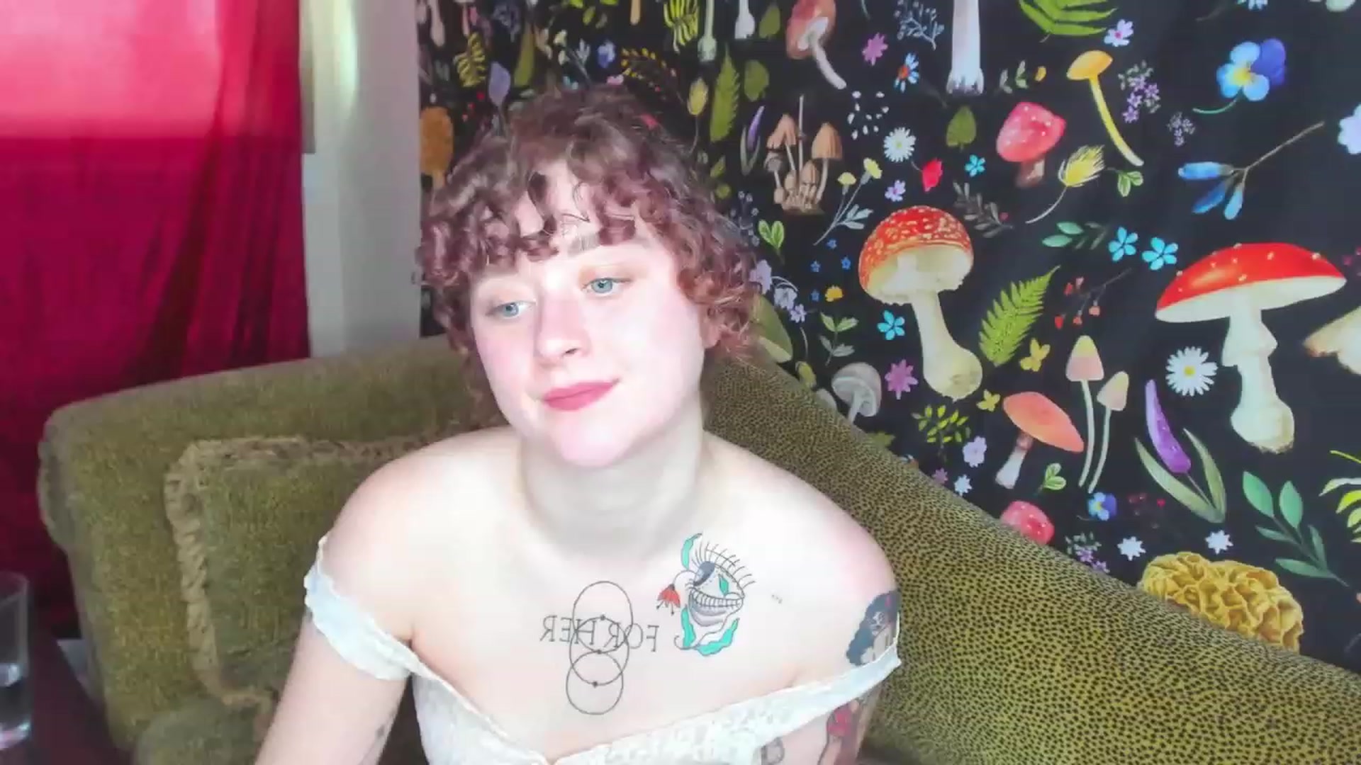 Gallery image thumbnail from FrankiePeach's myfreecams stream on, 12/19/2022, 20:54 image 16 of 20