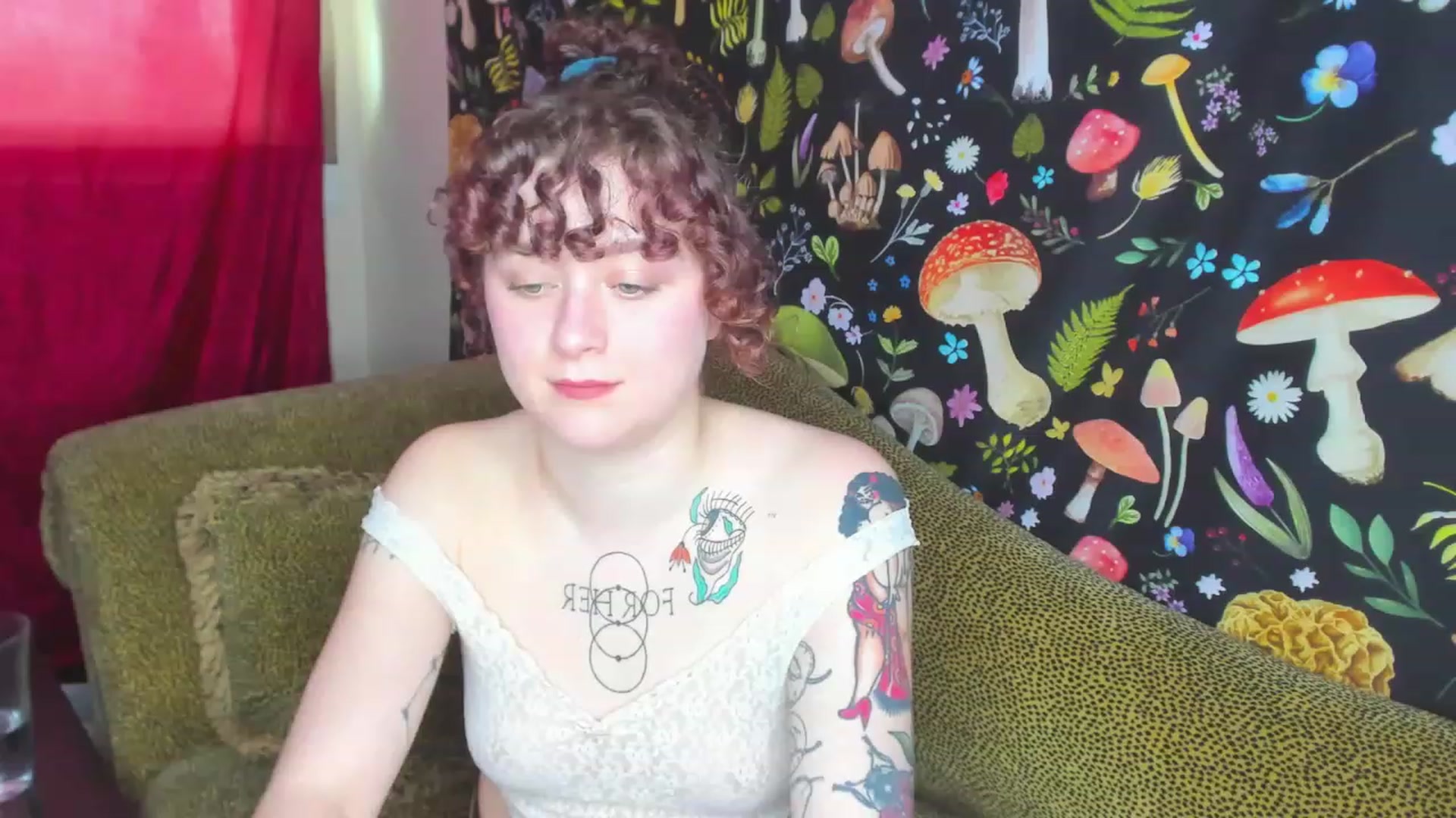 Gallery image thumbnail from FrankiePeach's myfreecams stream on, 12/19/2022, 20:54 image 15 of 20