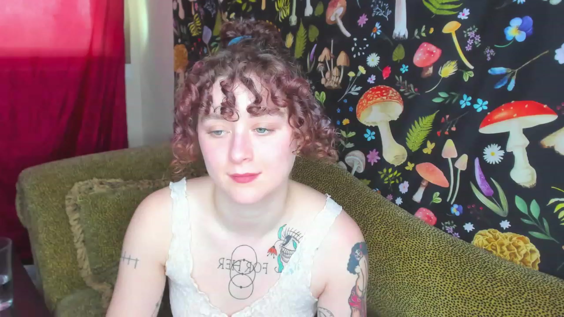 Gallery image thumbnail from FrankiePeach's myfreecams stream on, 12/19/2022, 20:54 image 18 of 20