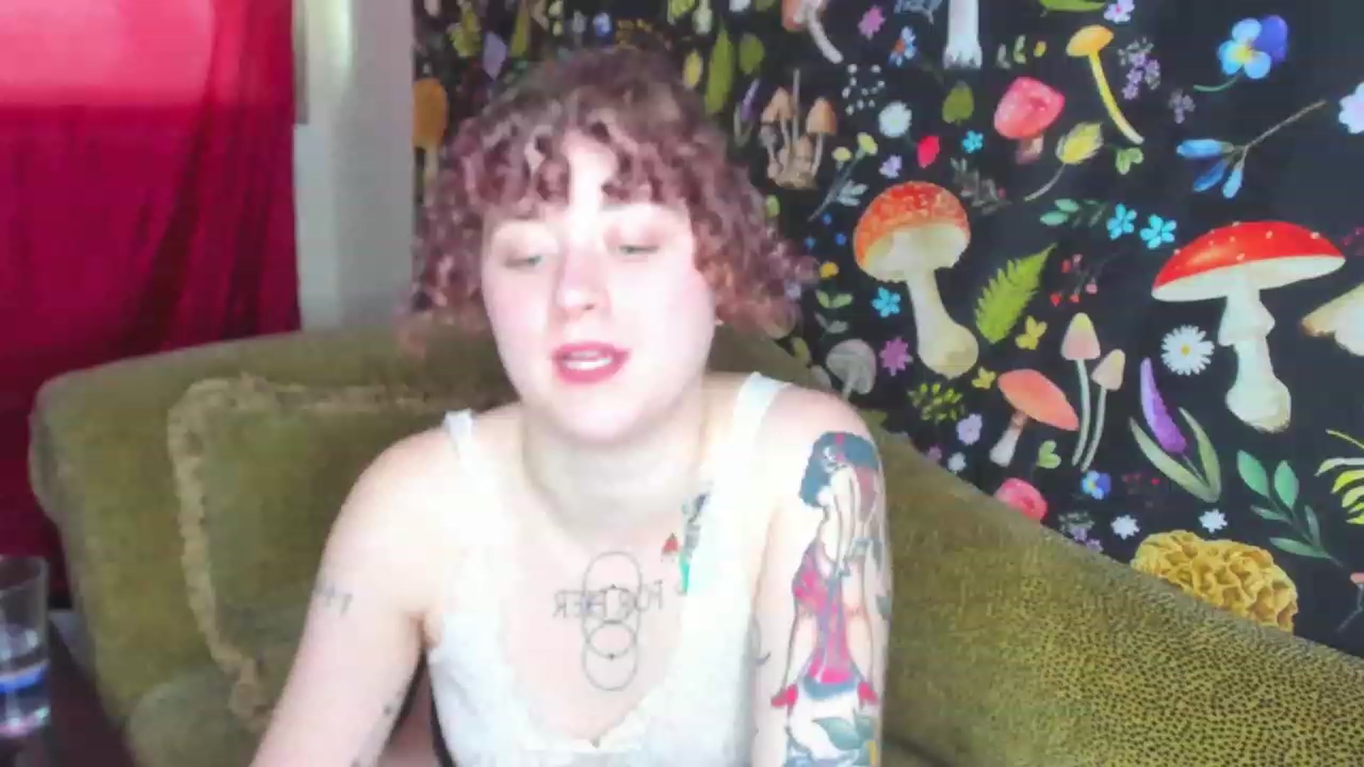 Gallery image thumbnail from FrankiePeach's myfreecams stream on, 12/19/2022, 20:54 image 1 of 20