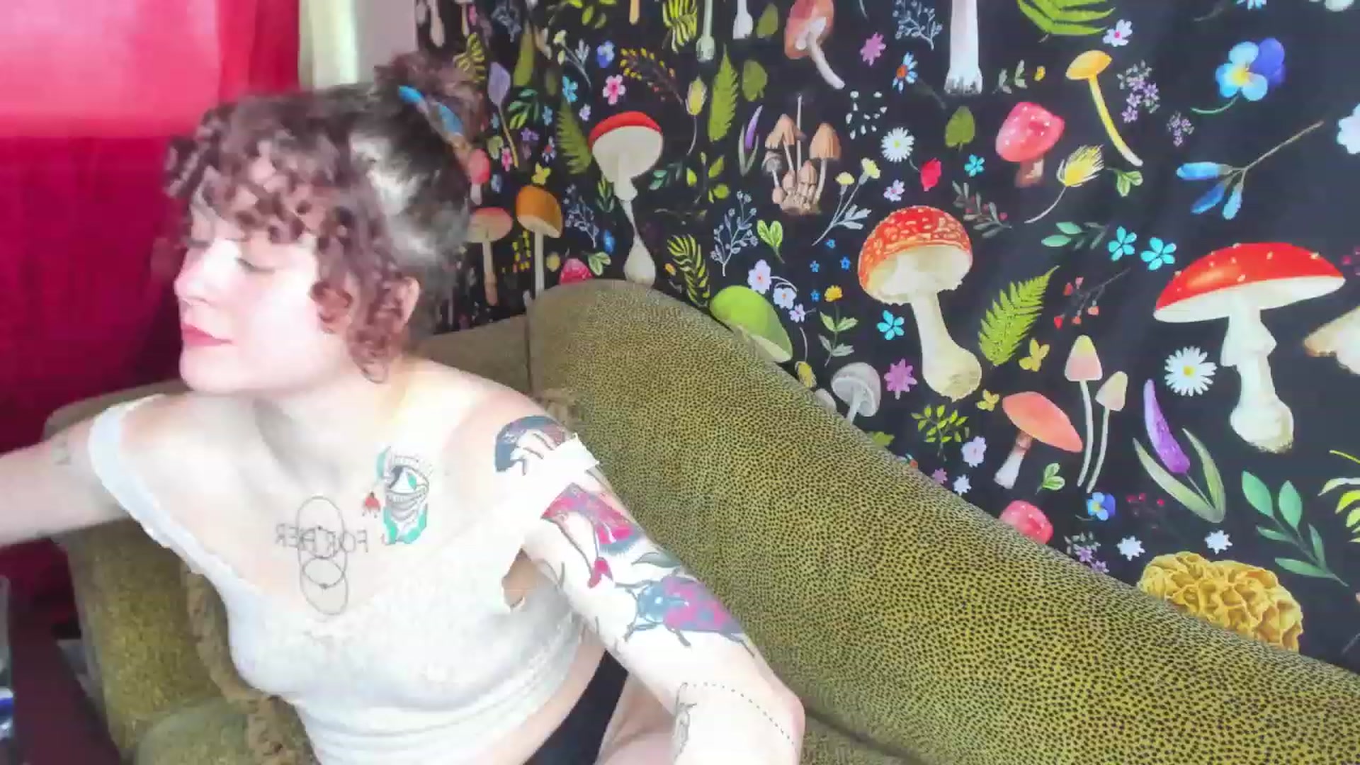 Gallery image thumbnail from FrankiePeach's myfreecams stream on, 12/19/2022, 20:54 image 6 of 20